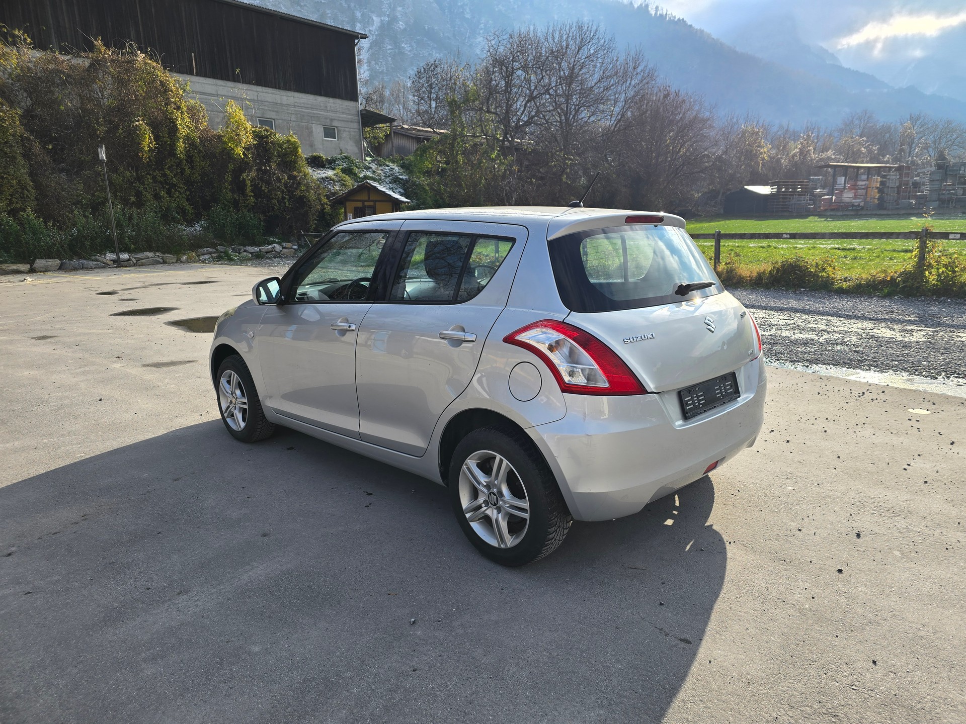 SUZUKI Swift 1.2i 16V Unico 4x4-image-3