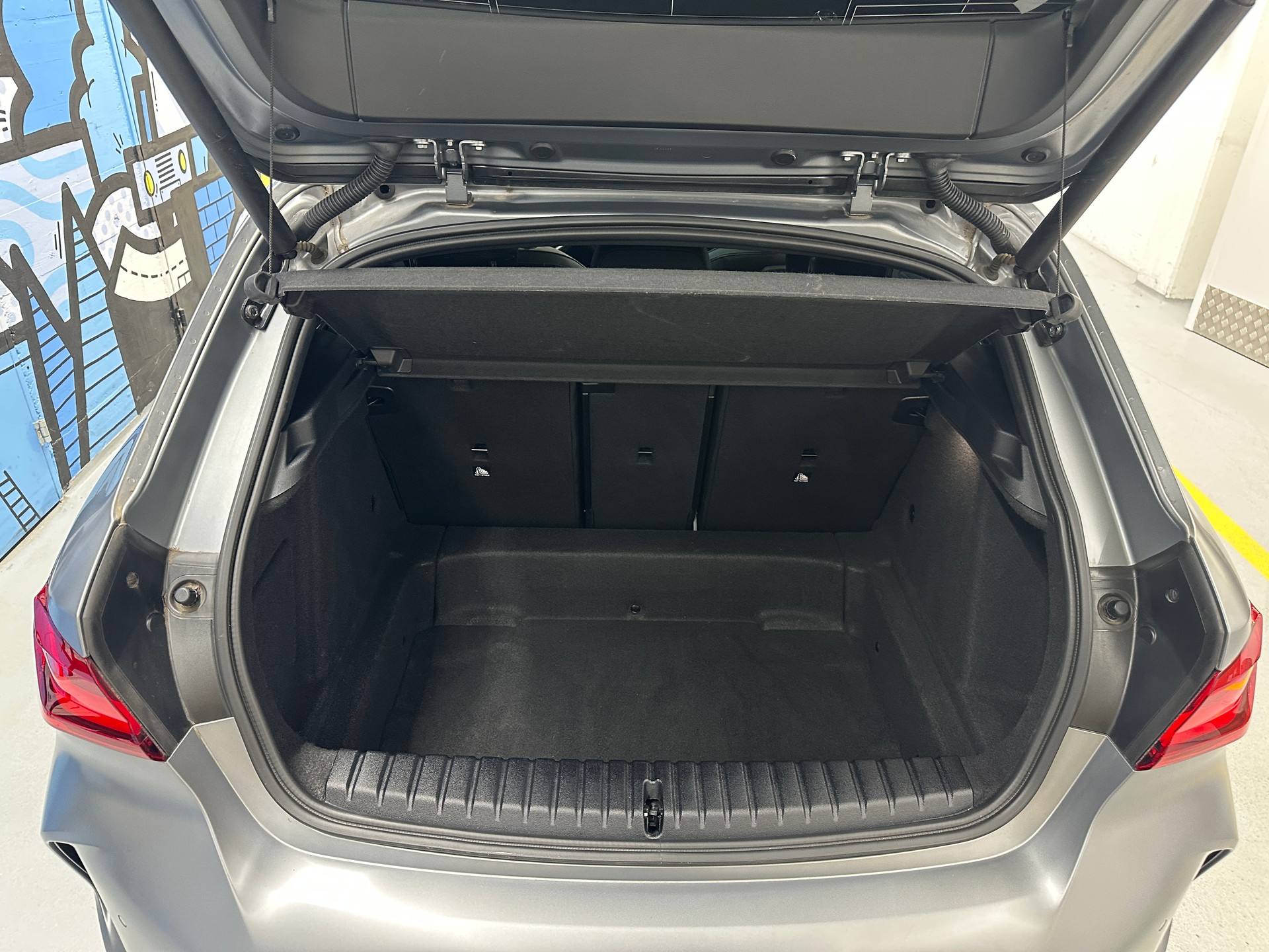 BMW M135i xDrive Steptronic-image-5