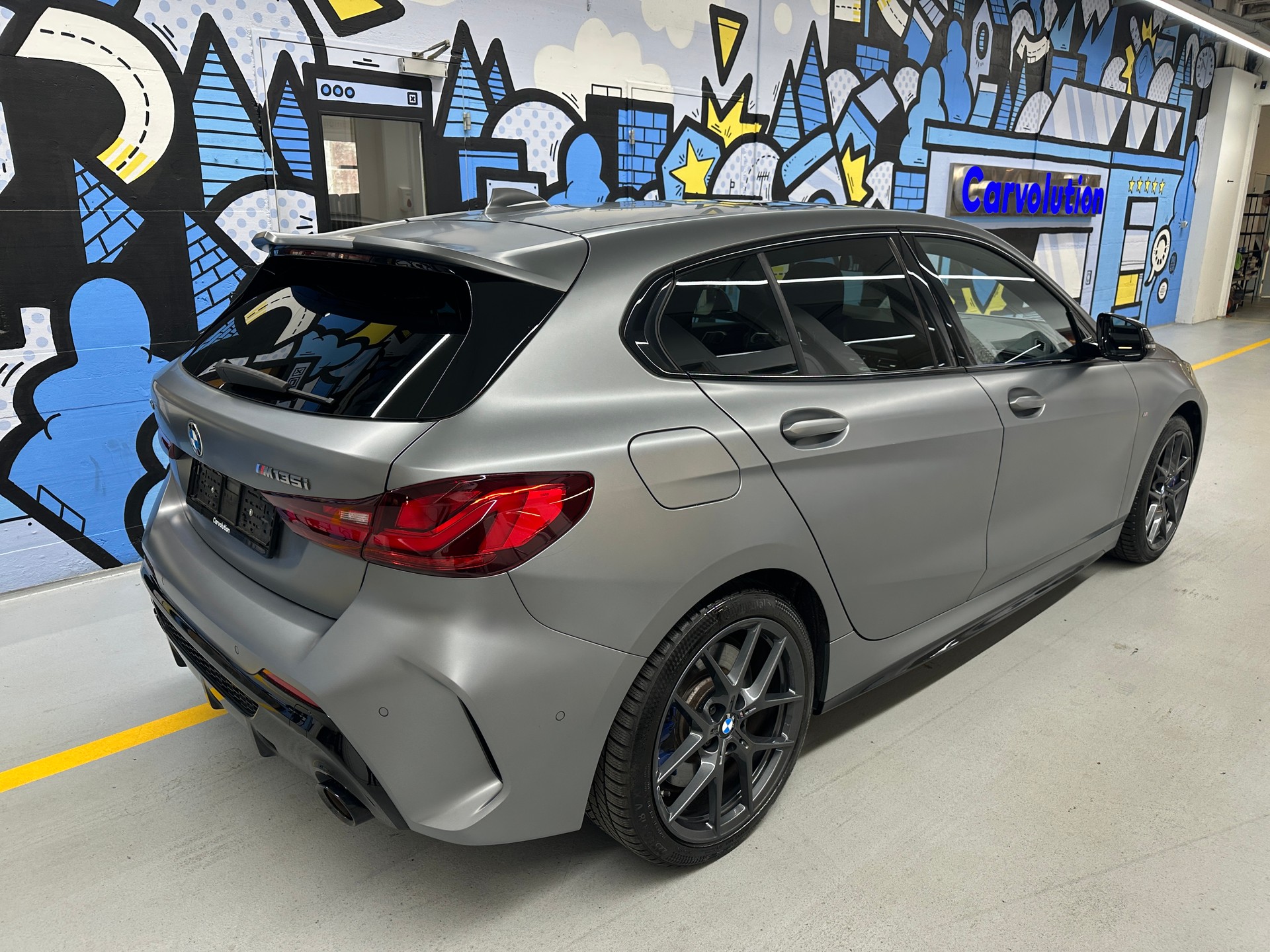 BMW M135i xDrive Steptronic-image-3