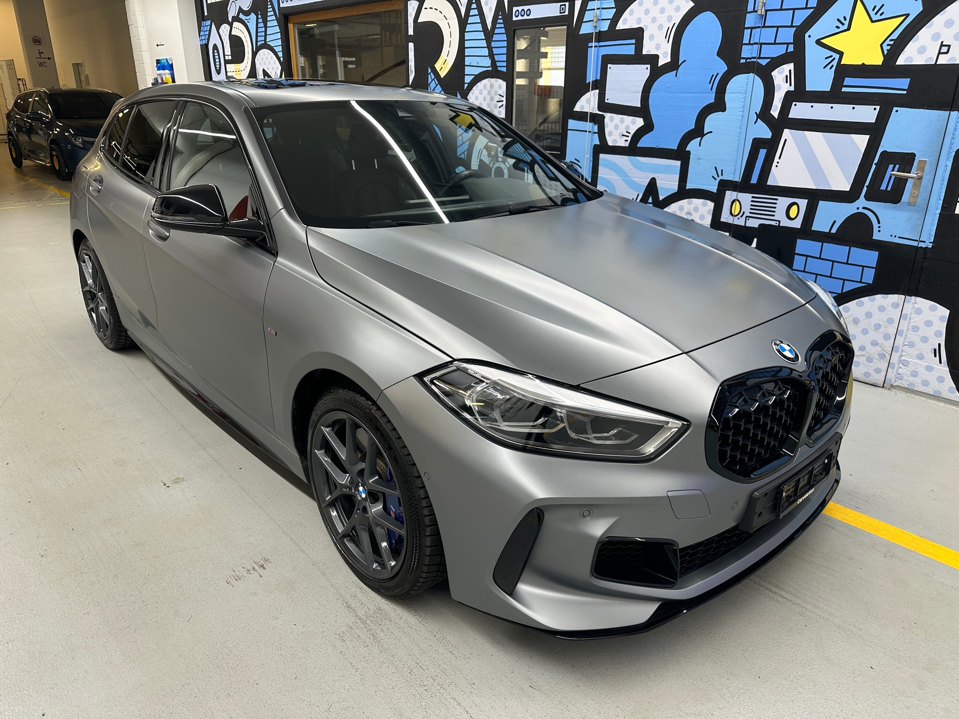 BMW M135i xDrive Steptronic-image-0