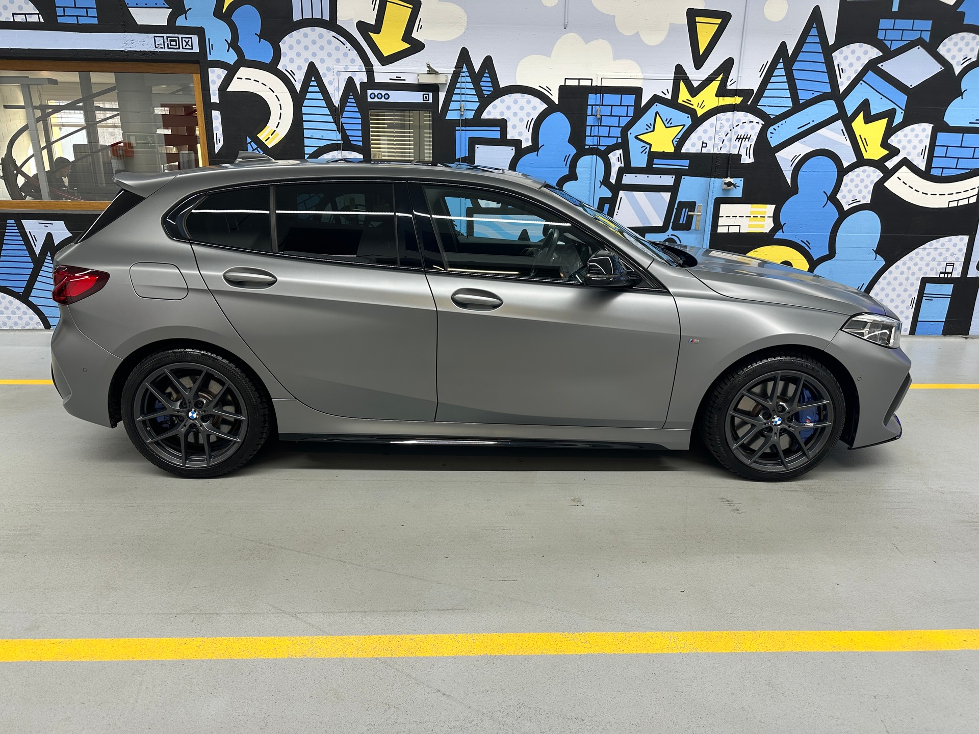 BMW M135i xDrive Steptronic-image-2
