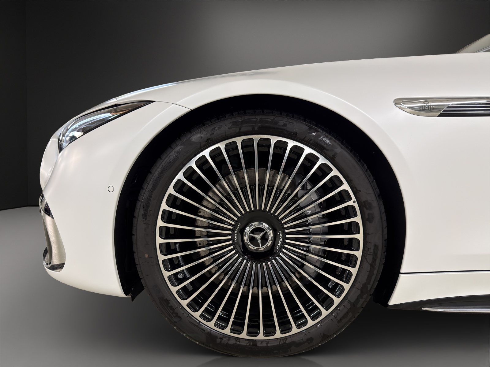 MERCEDES-BENZ SL 680 Maybach Monogram Series-image-18