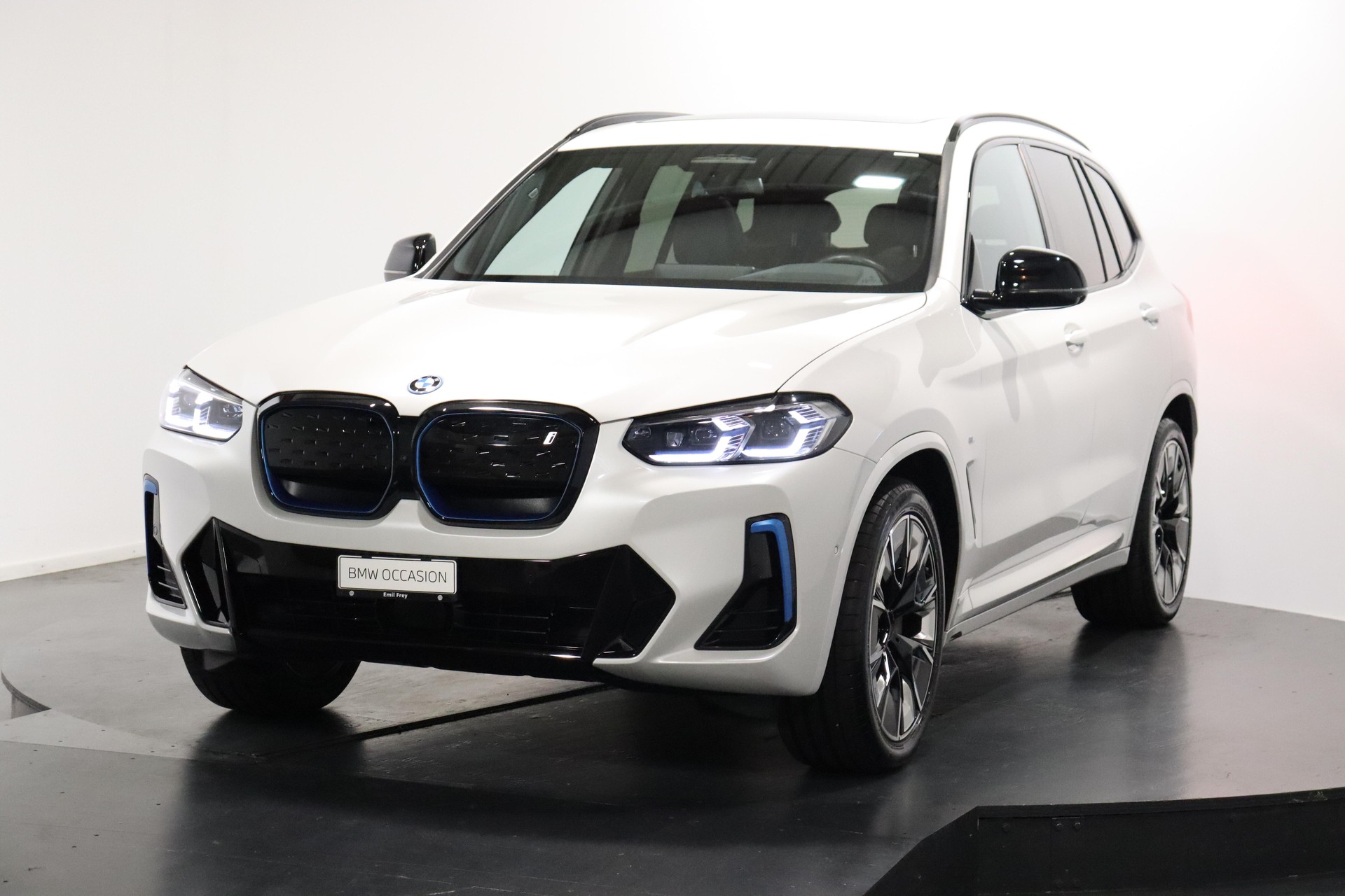 BMW iX3 E-Motor-image-0