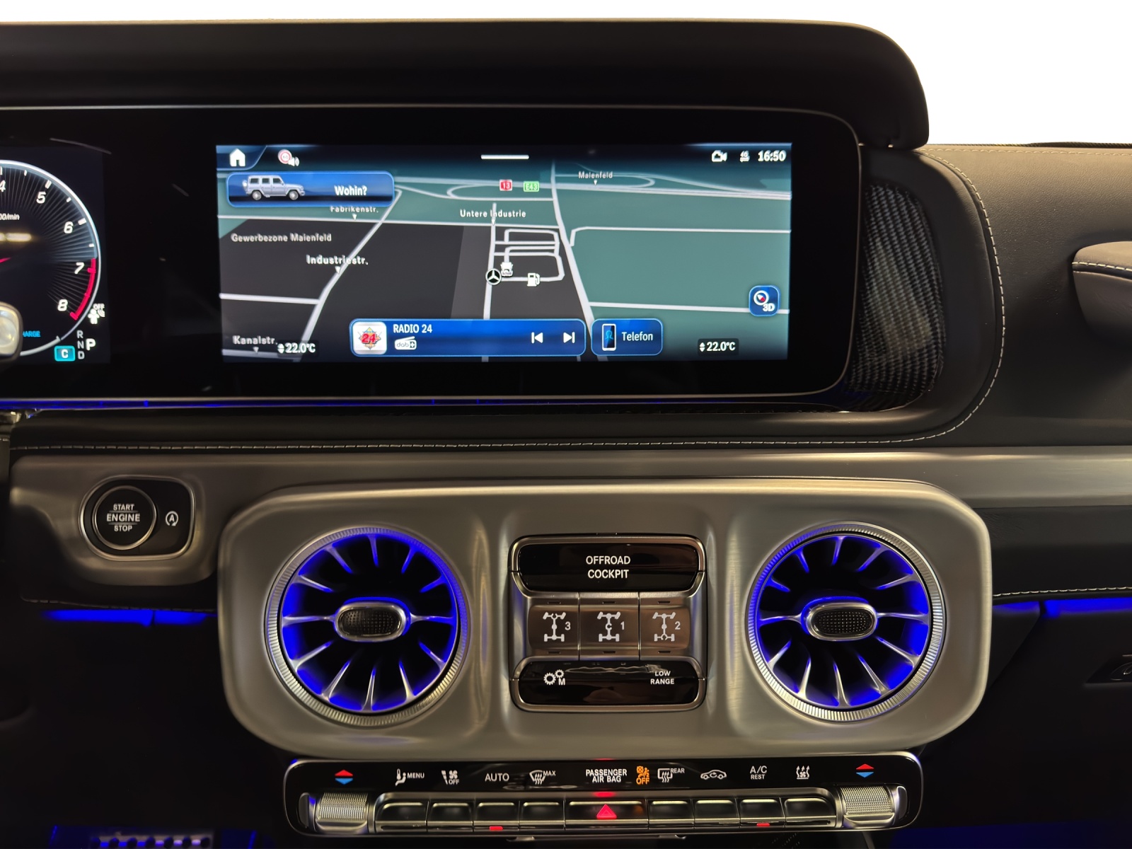 MERCEDES-BENZ G 63 AMG 9G-Tronic-image-14