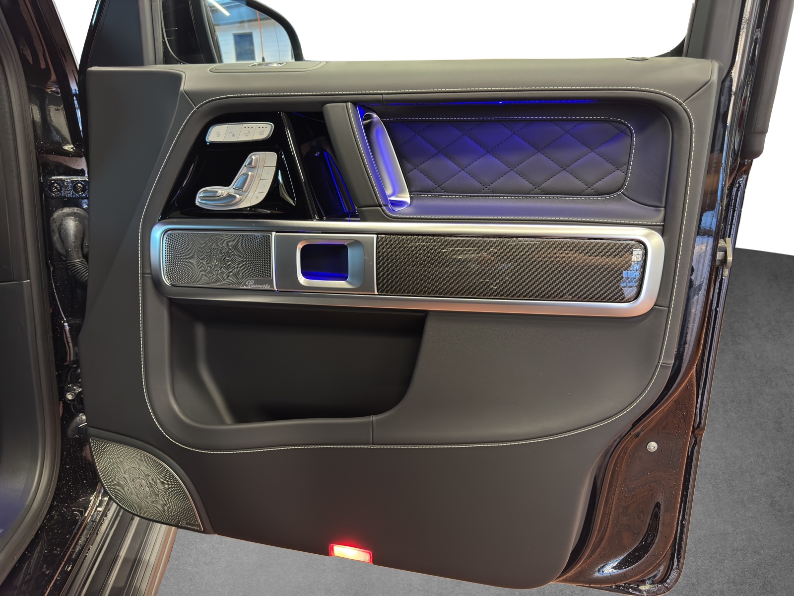 MERCEDES-BENZ G 63 AMG 9G-Tronic-image-15
