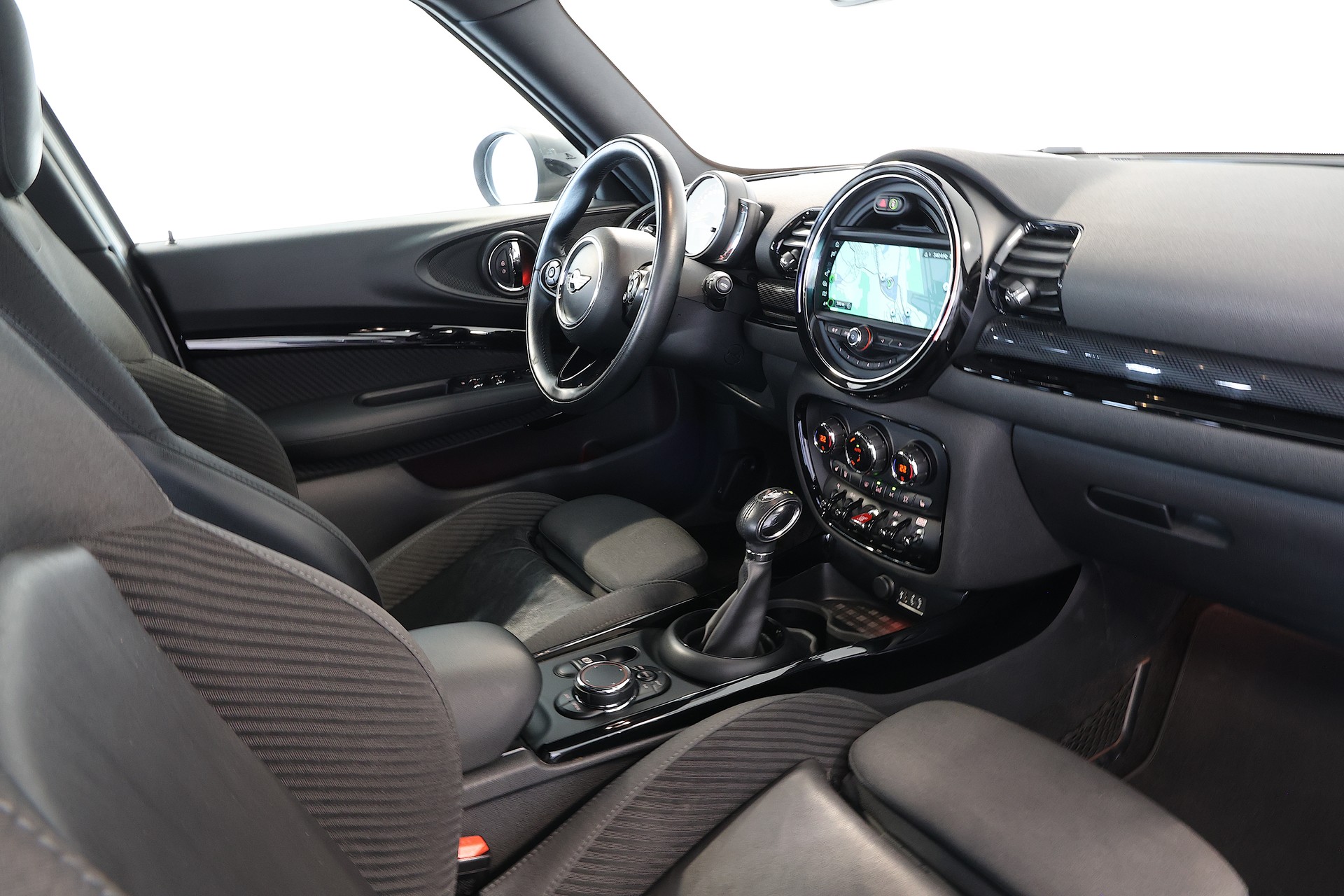 MINI Clubman Cooper S ALL4 Steptronic-image-12