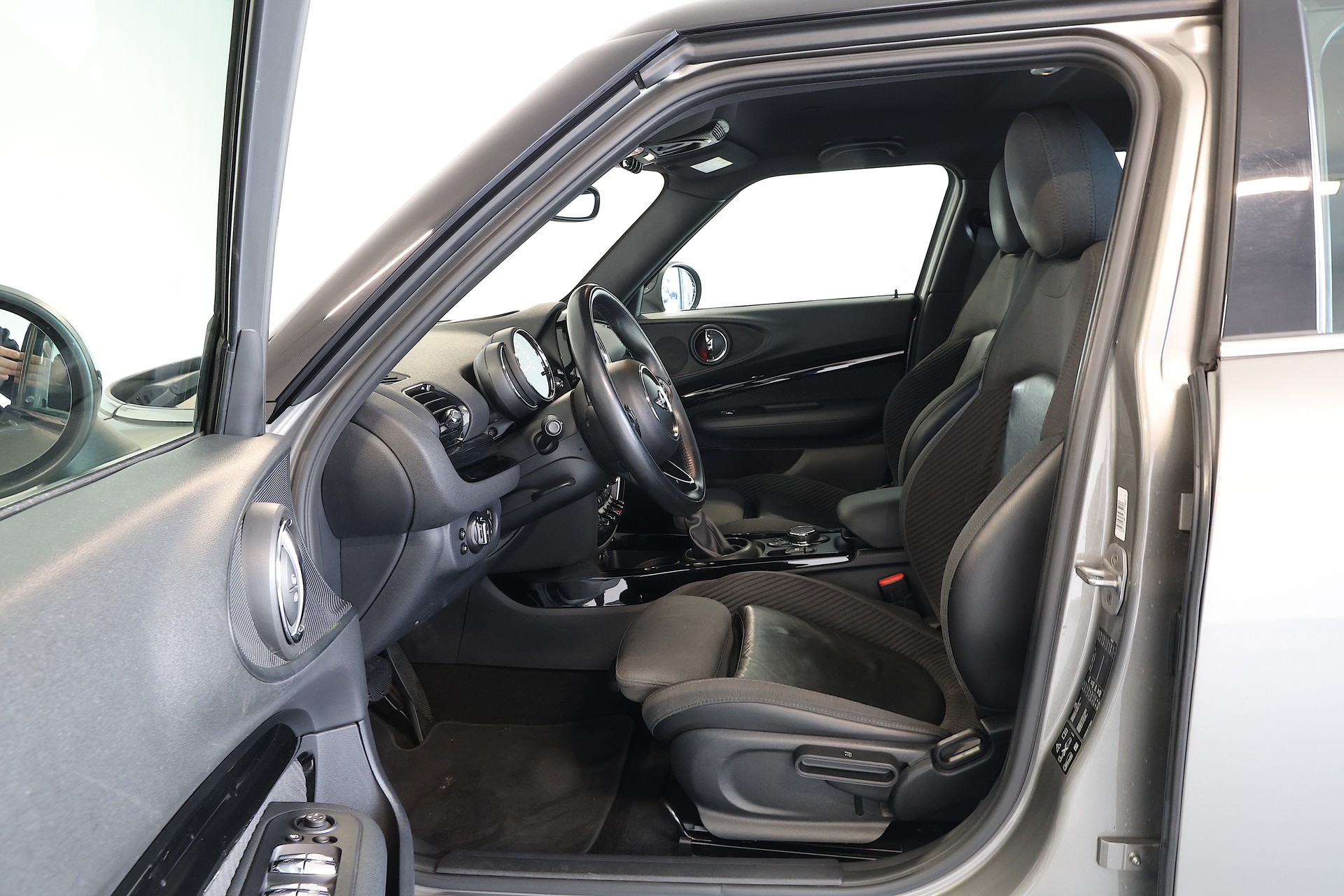 MINI Clubman Cooper S ALL4 Steptronic-image-5