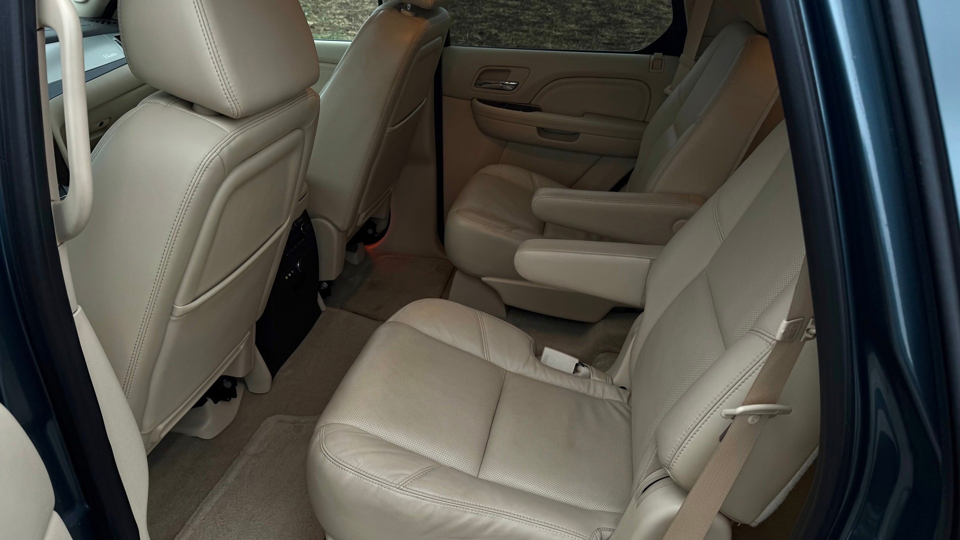 CADILLAC Escalade 6.2 Elegance-image-7