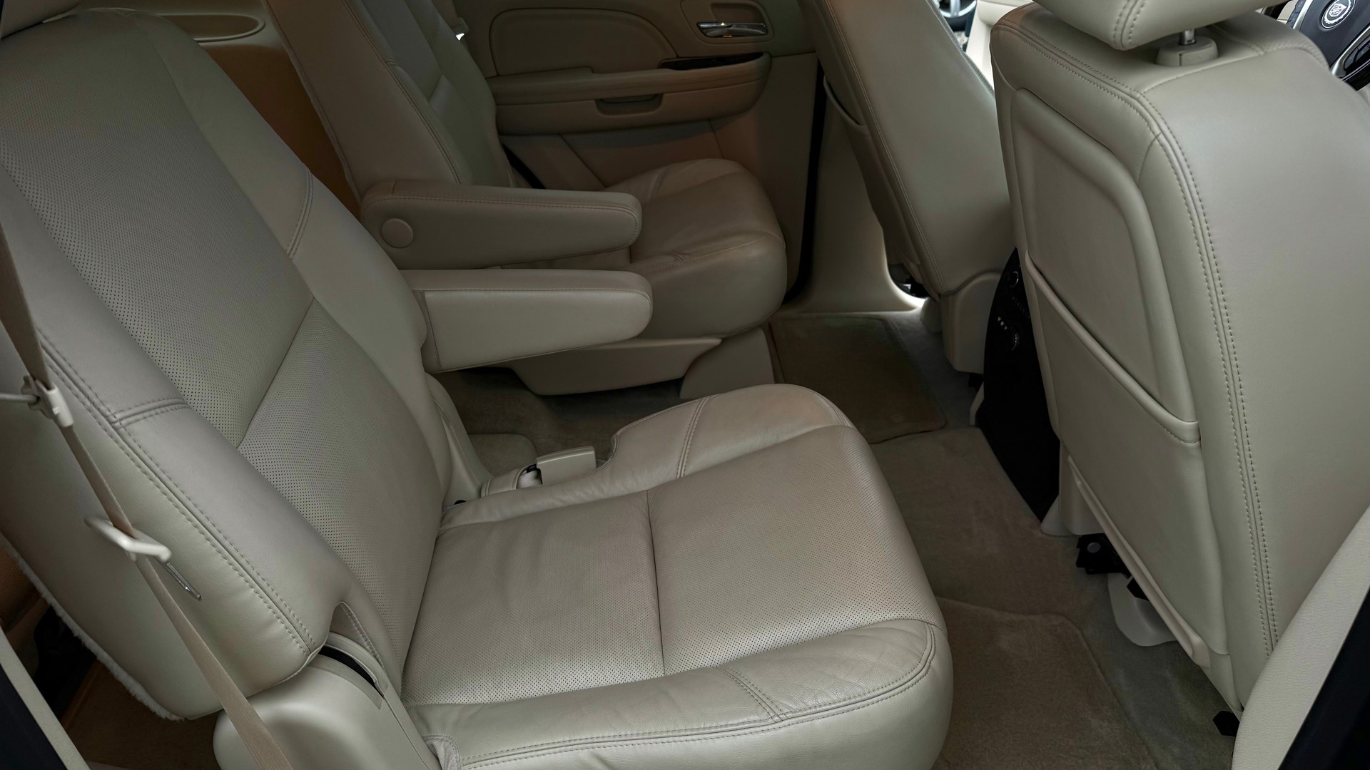 CADILLAC Escalade 6.2 Elegance-image-6