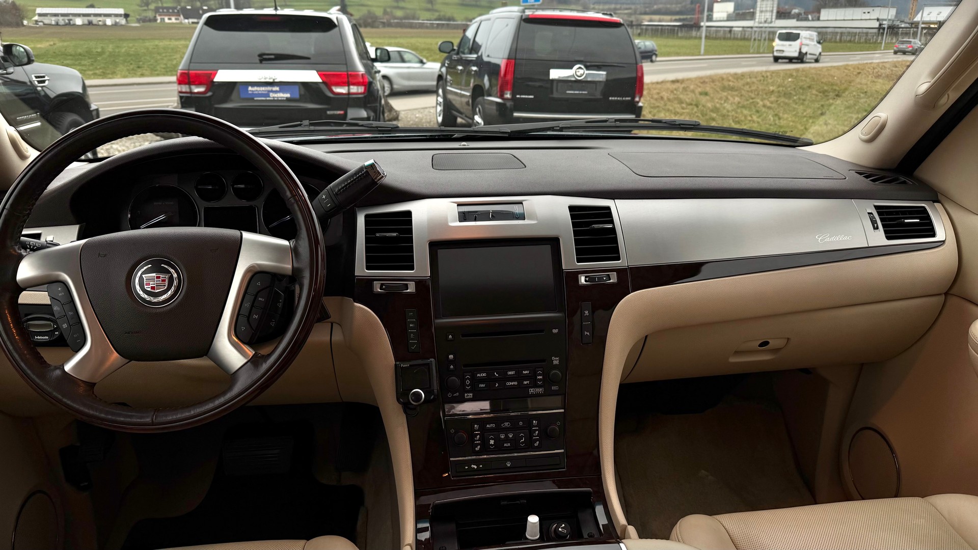 CADILLAC Escalade 6.2 Elegance-image-4