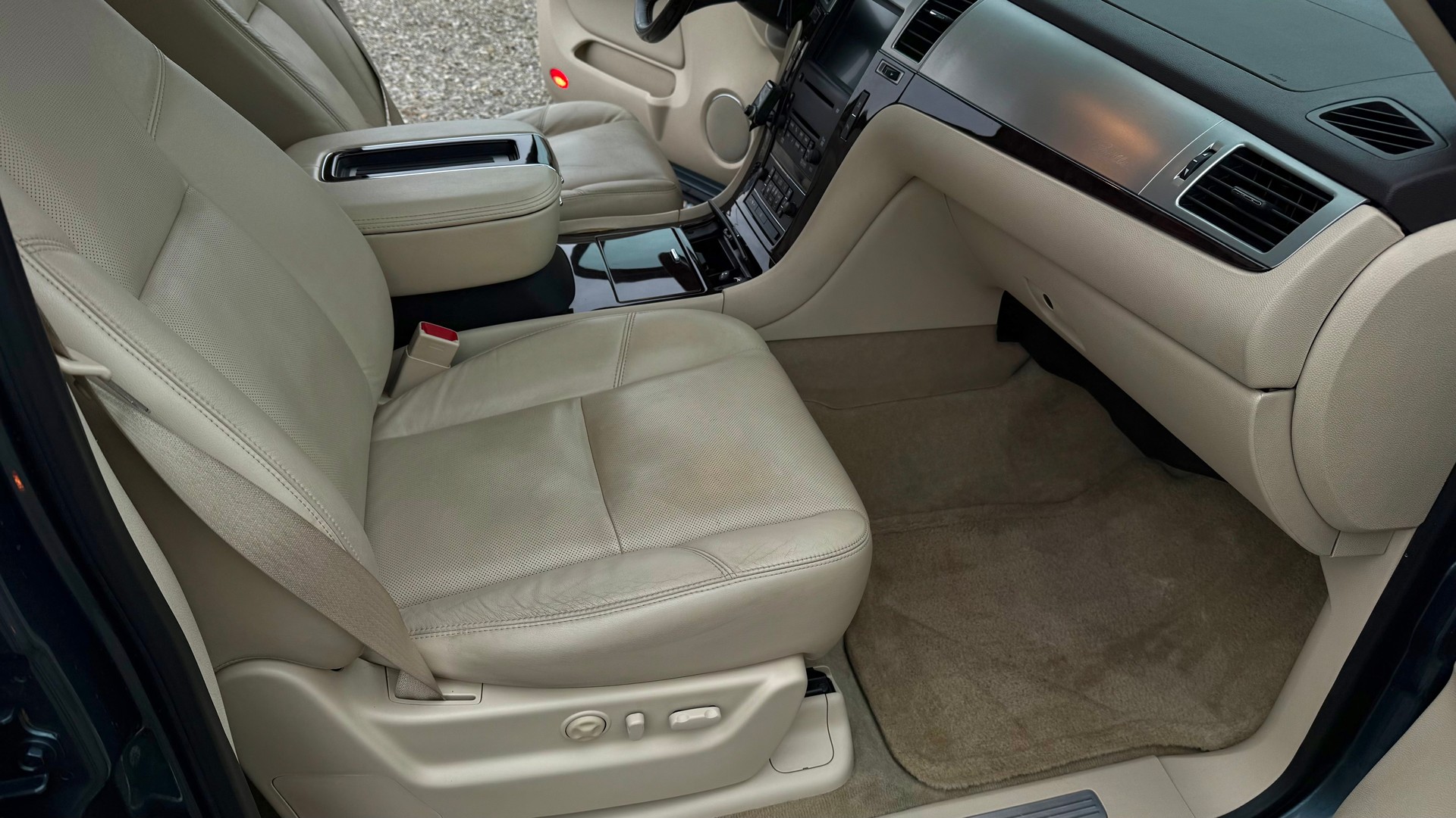 CADILLAC Escalade 6.2 Elegance-image-5