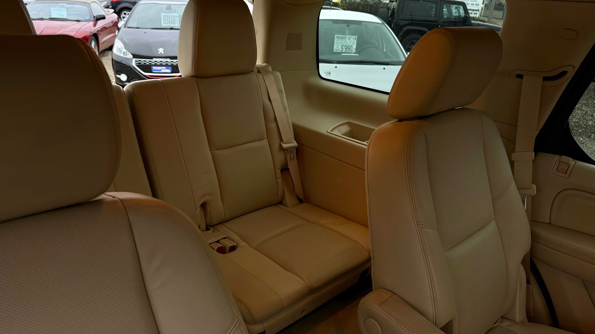 CADILLAC Escalade 6.2 Elegance-showroom-element-2