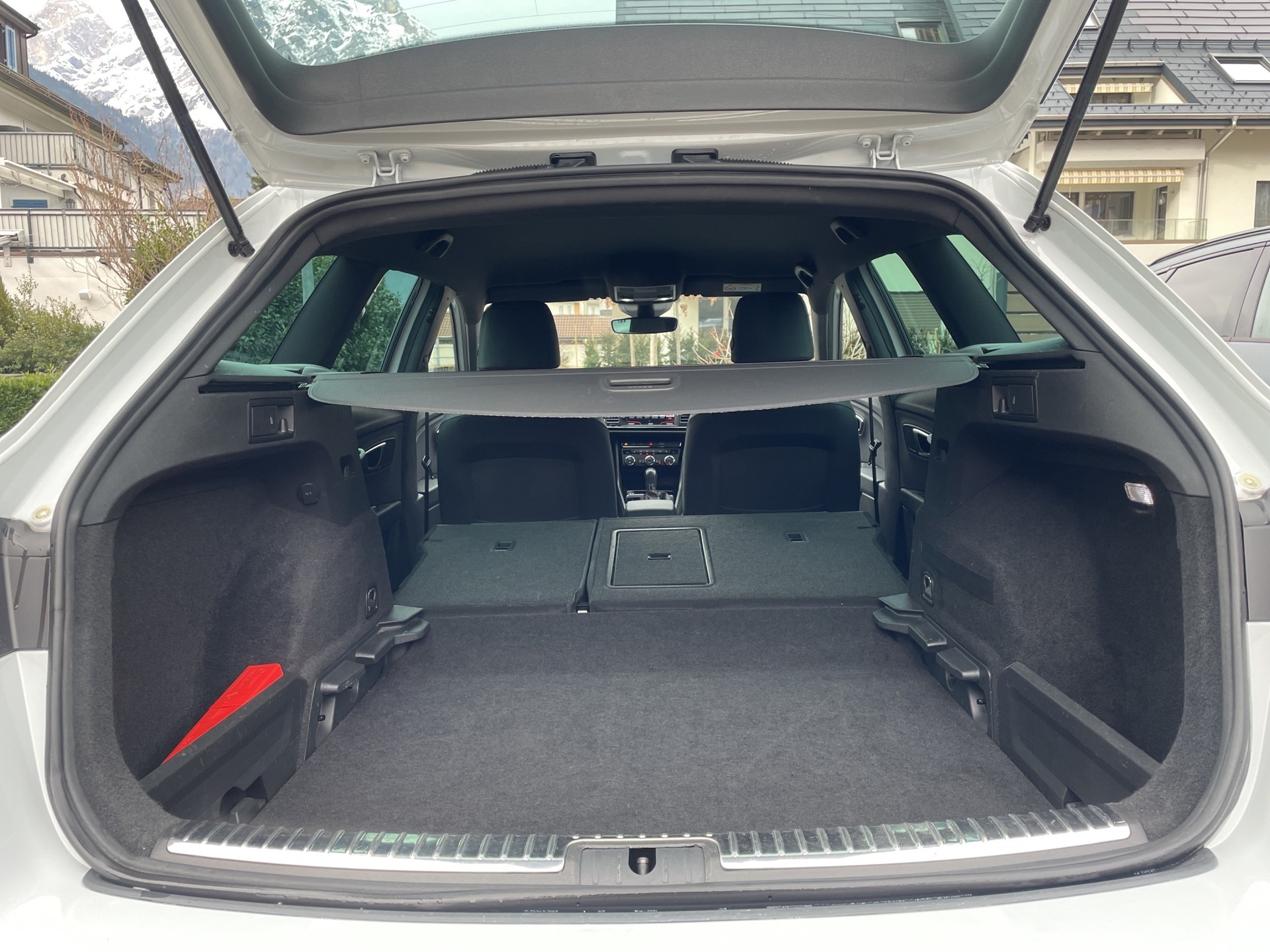 SEAT Leon ST 2.0 TSI SWISS FR DSG-image-22