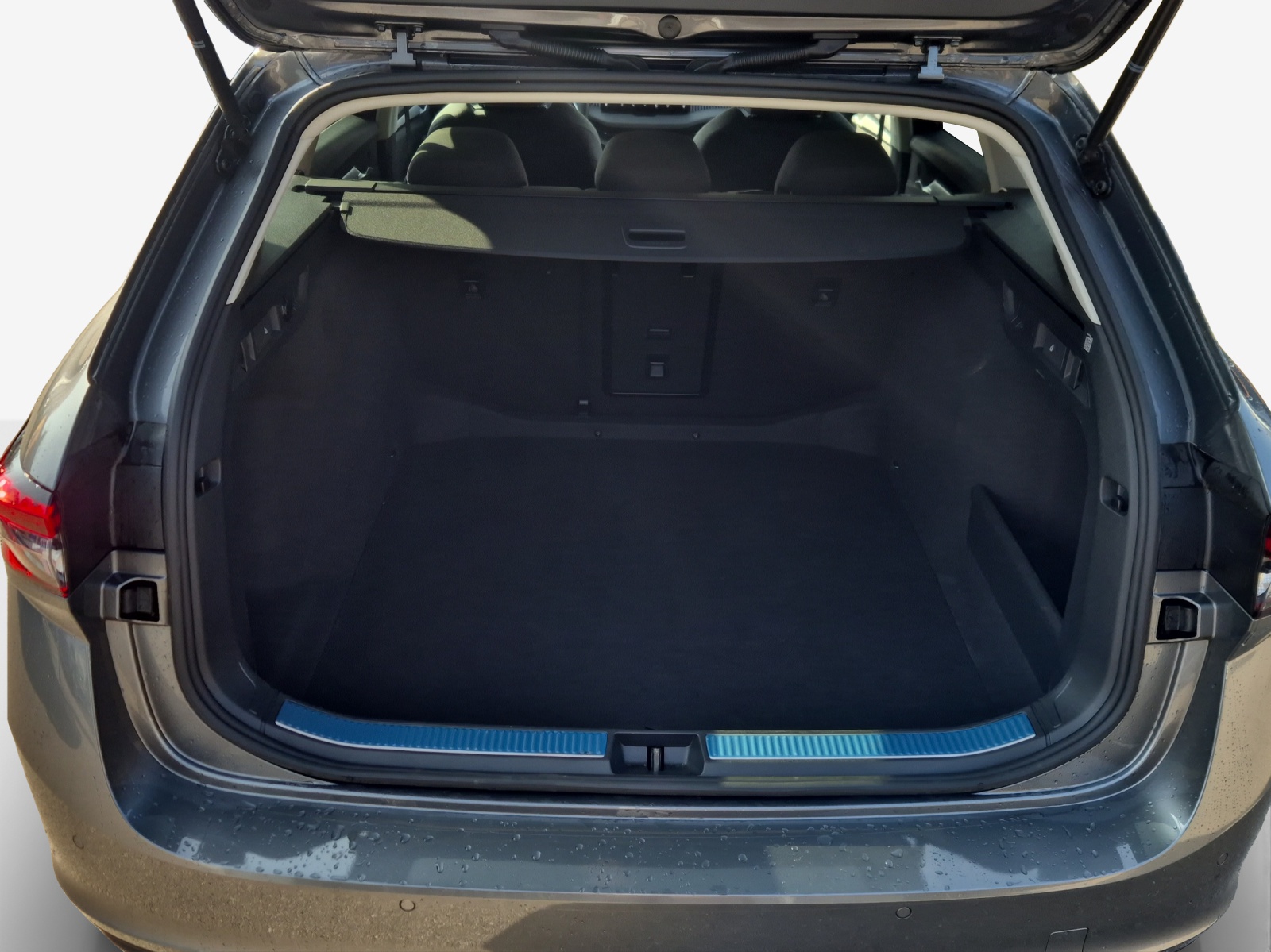 SKODA Superb Combi 1.5 TSI PHEV Selection DSG-image-12