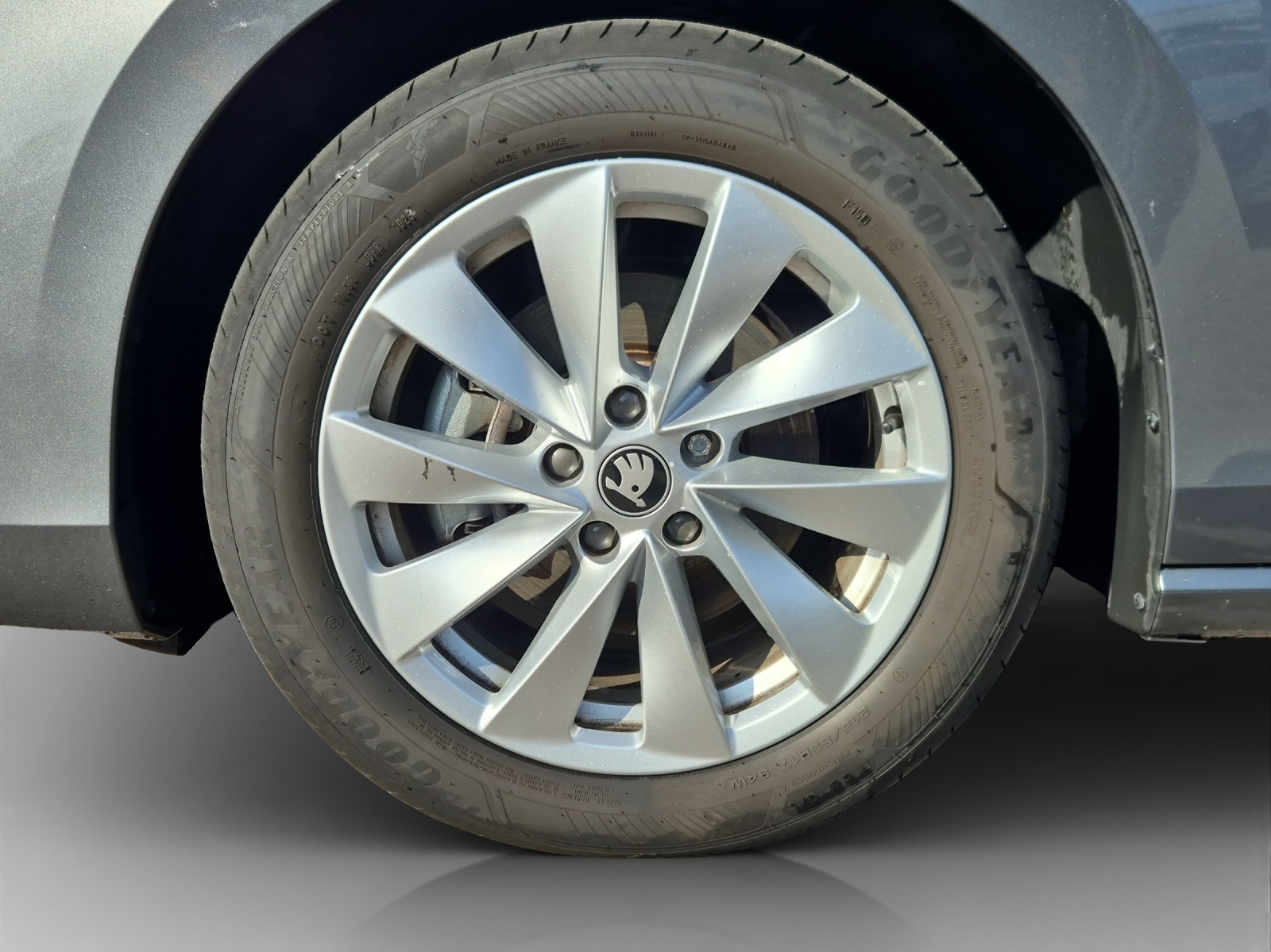 SKODA Superb Combi 1.5 TSI PHEV Selection DSG-image-13