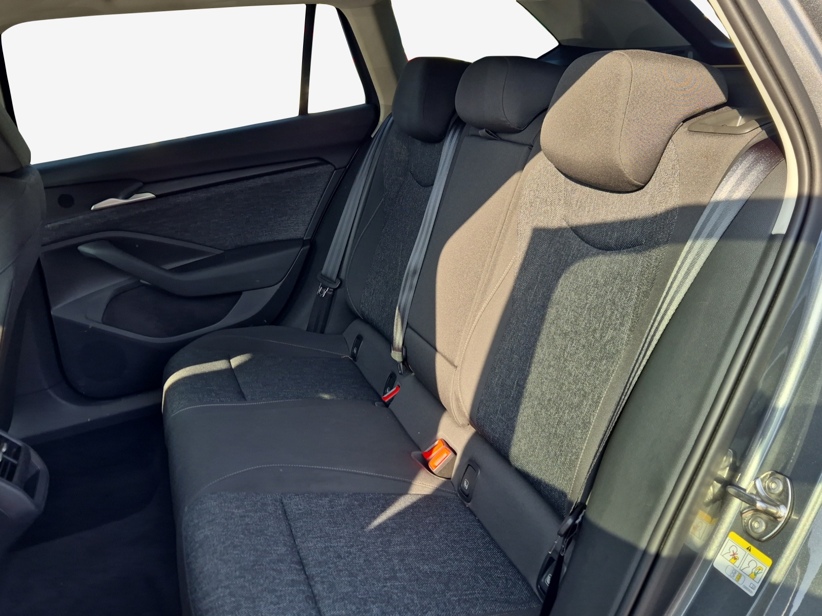 SKODA Superb Combi 1.5 TSI PHEV Selection DSG-image-11