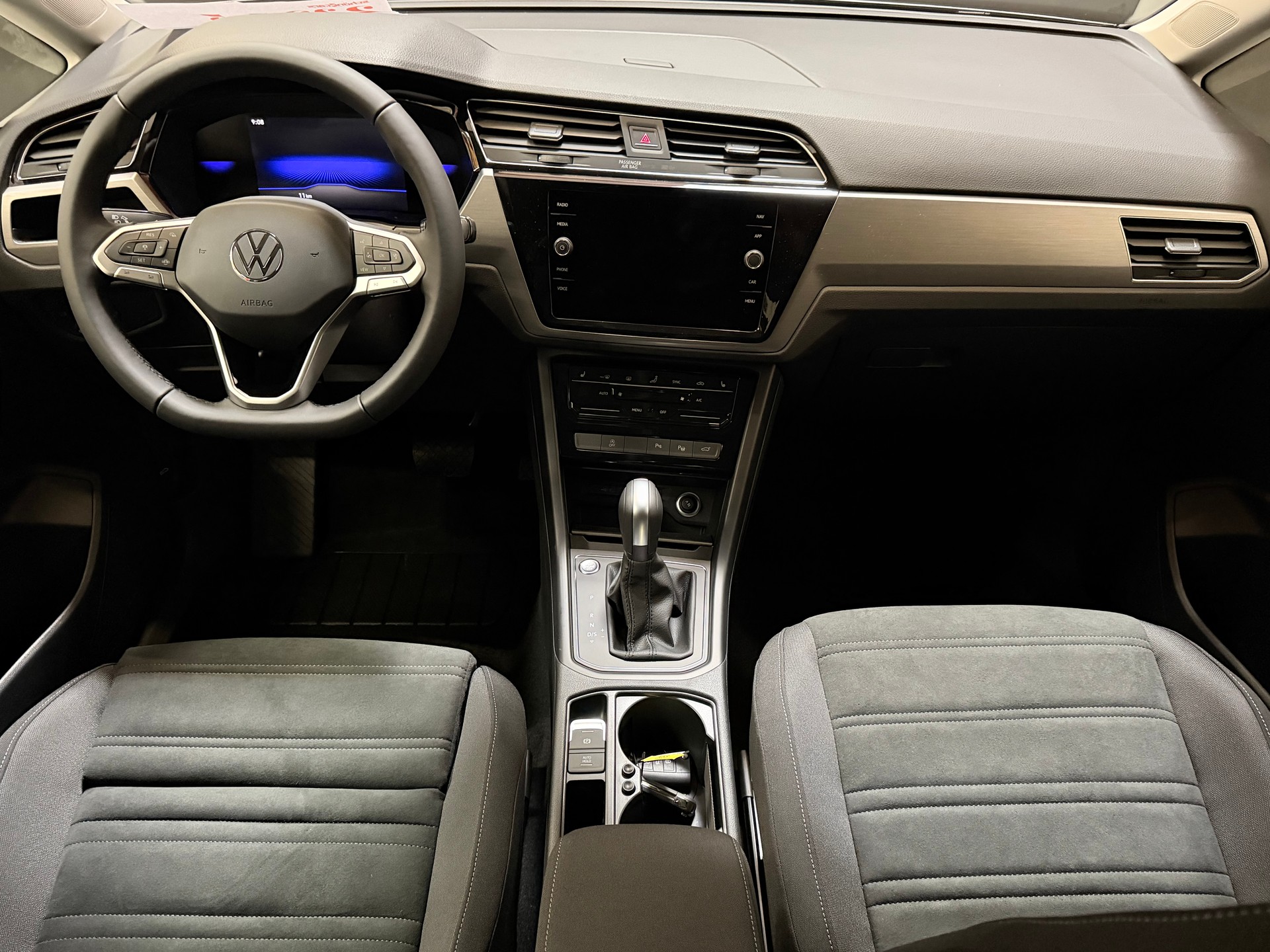 VW Touran 1.5 TSI EVO Comfortline DSG-image-15