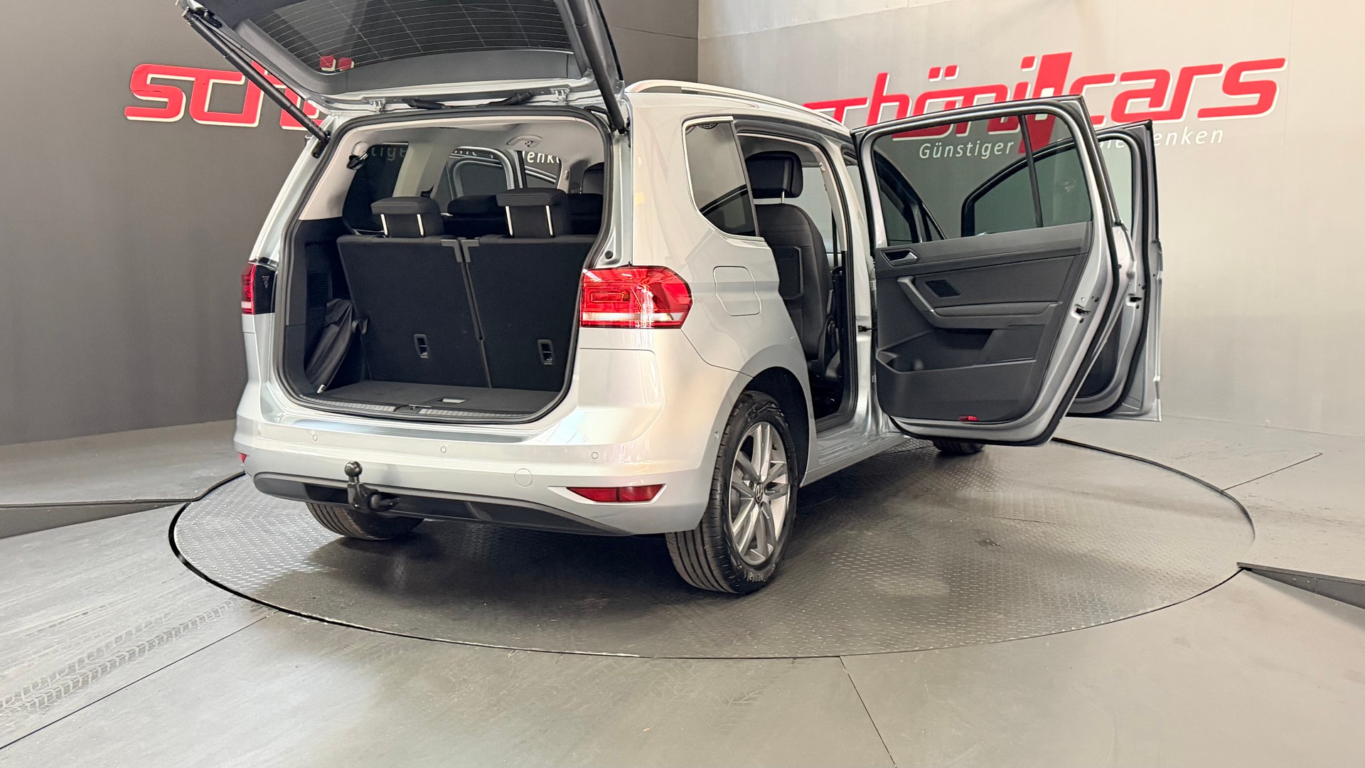 VW Touran 1.5 TSI EVO Comfortline DSG-image-5