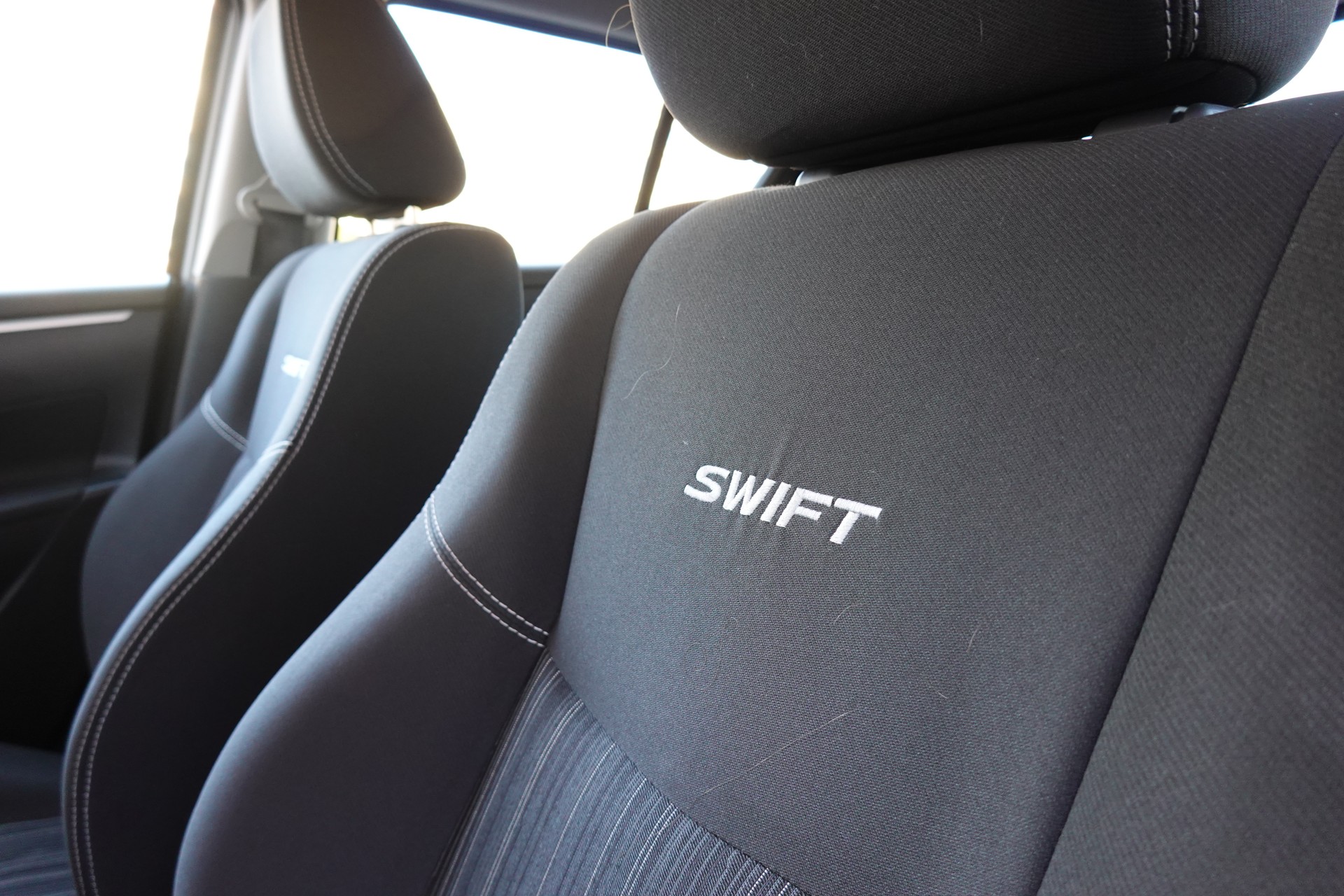 SUZUKI Swift 1.2i 16V GL 4x4-image-11