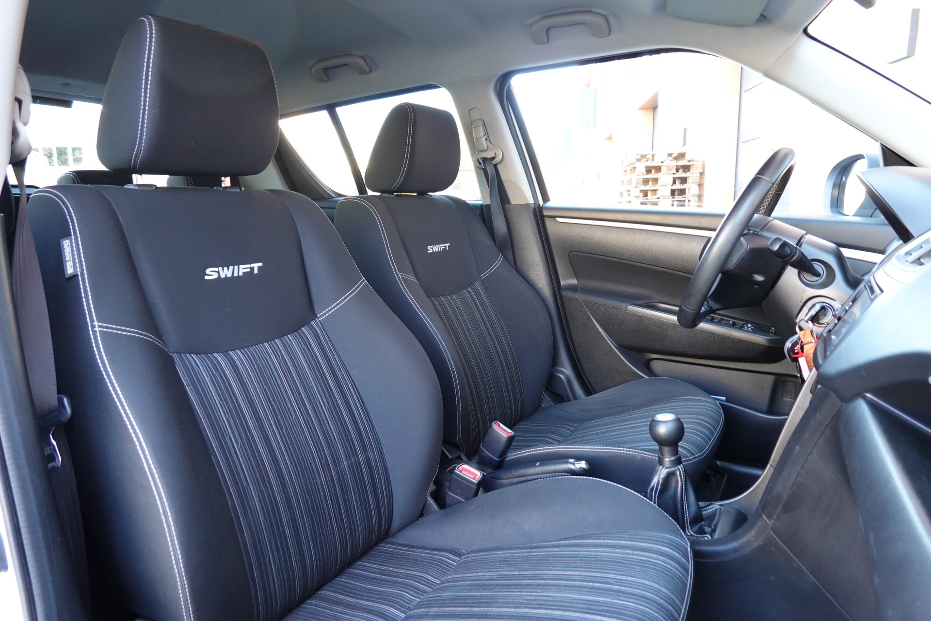 SUZUKI Swift 1.2i 16V GL 4x4-image-13
