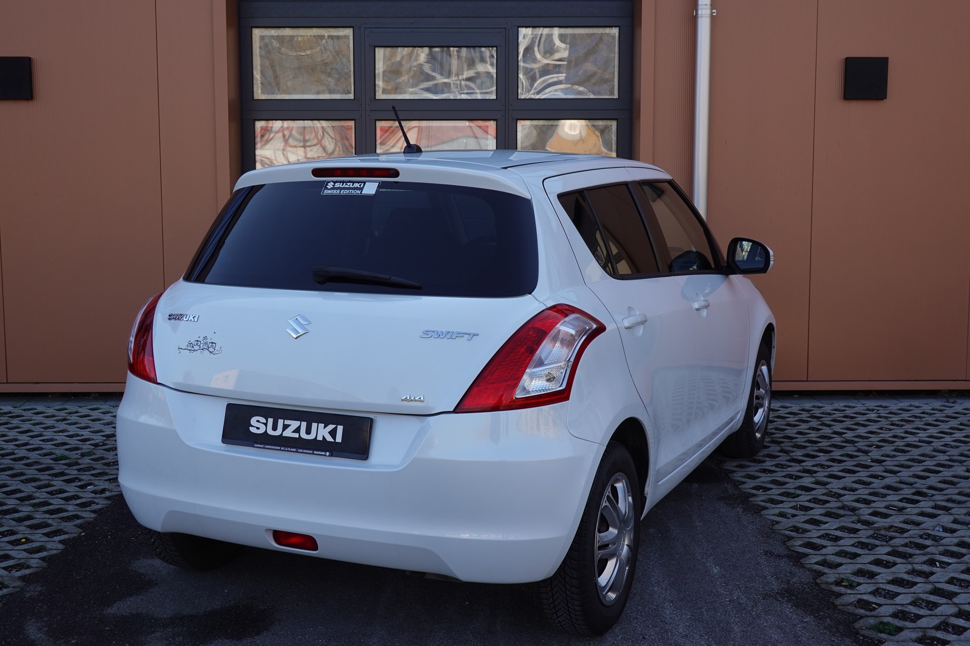 SUZUKI Swift 1.2i 16V GL 4x4-image-6