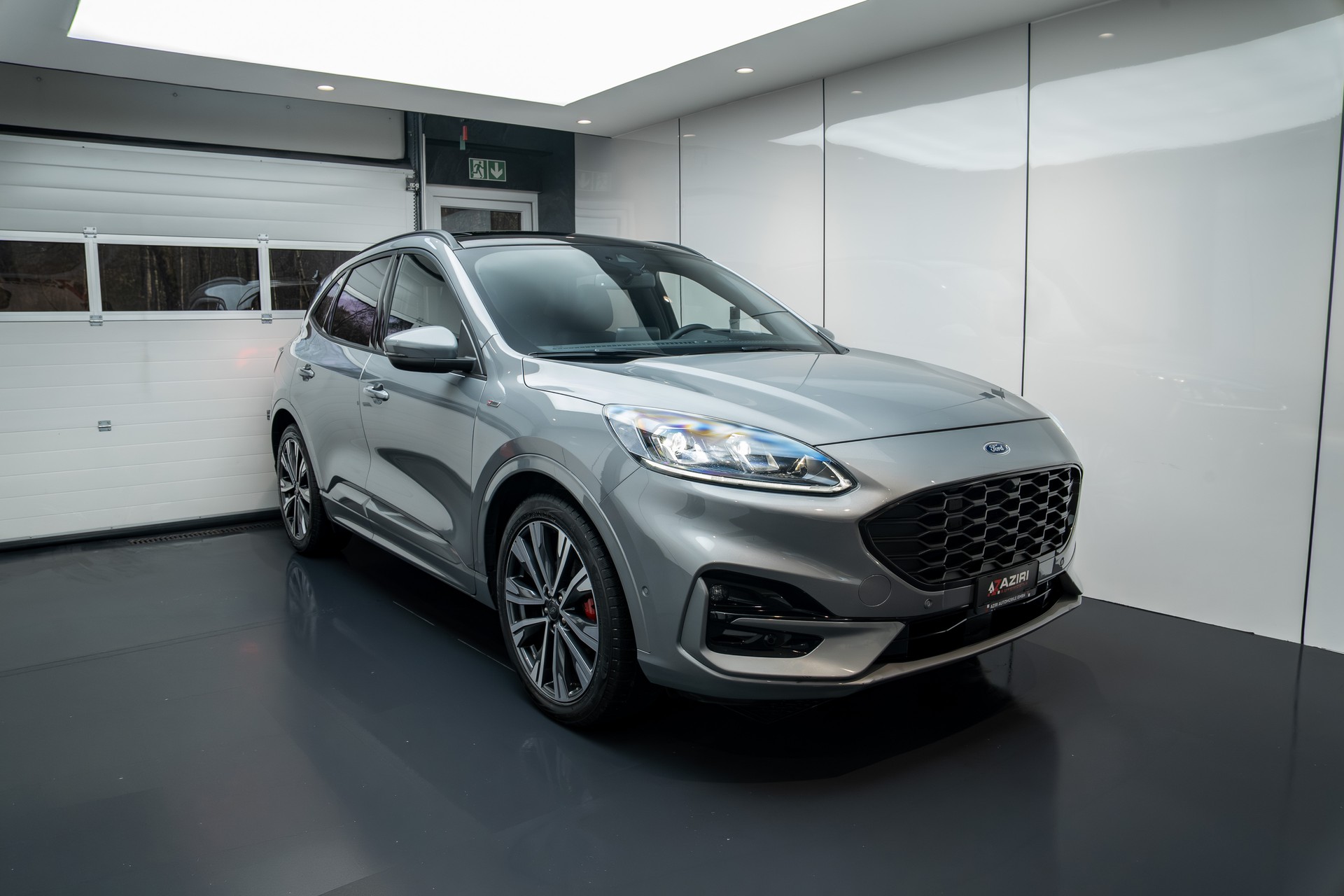 FORD Kuga 2.5 FHEV ST-Line X FWD-image-2