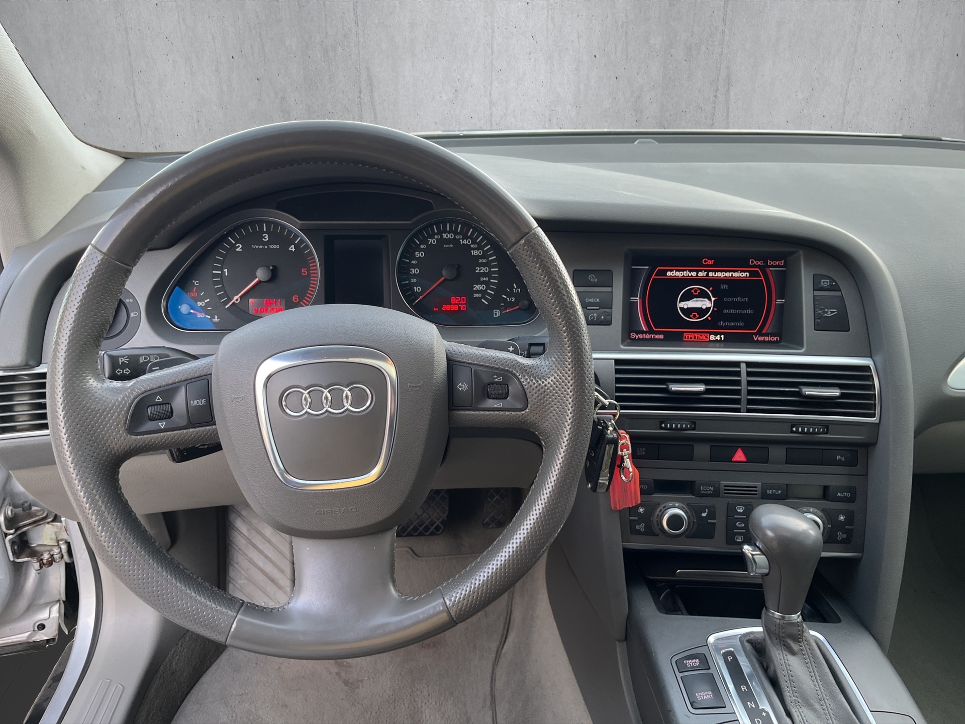 AUDI A6 Avant 3.0 V6 TDI DP-image-9