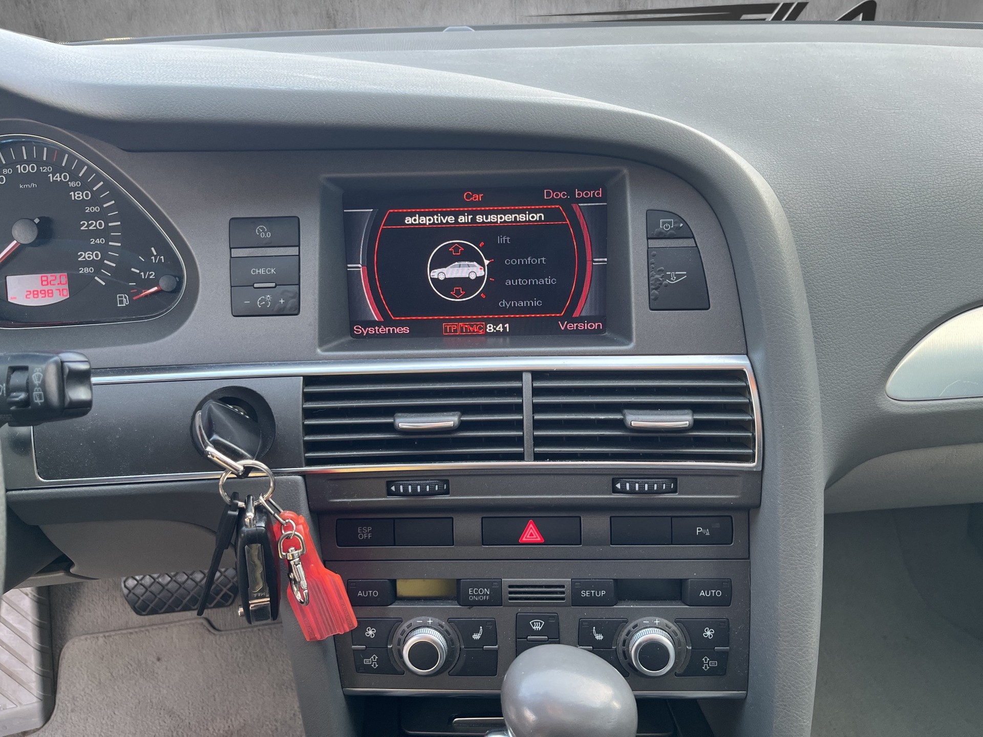 AUDI A6 Avant 3.0 V6 TDI DP-image-10