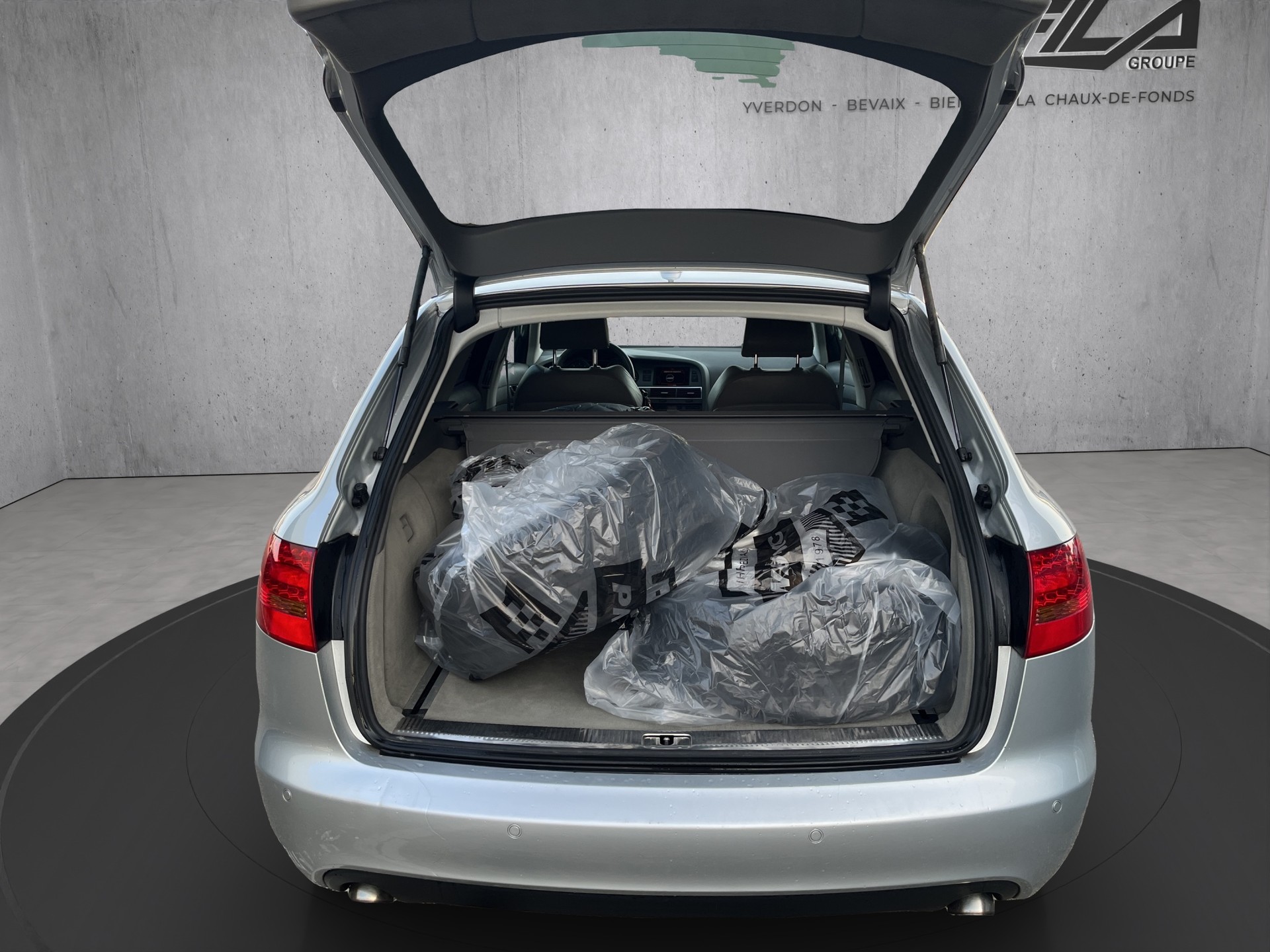 AUDI A6 Avant 3.0 V6 TDI DP-image-12