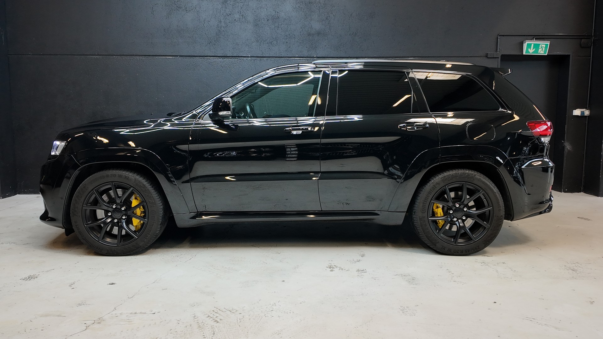 JEEP Grand Cherokee 6.2 V8 HEMI Trackhawk Automatic-showroom-element-2