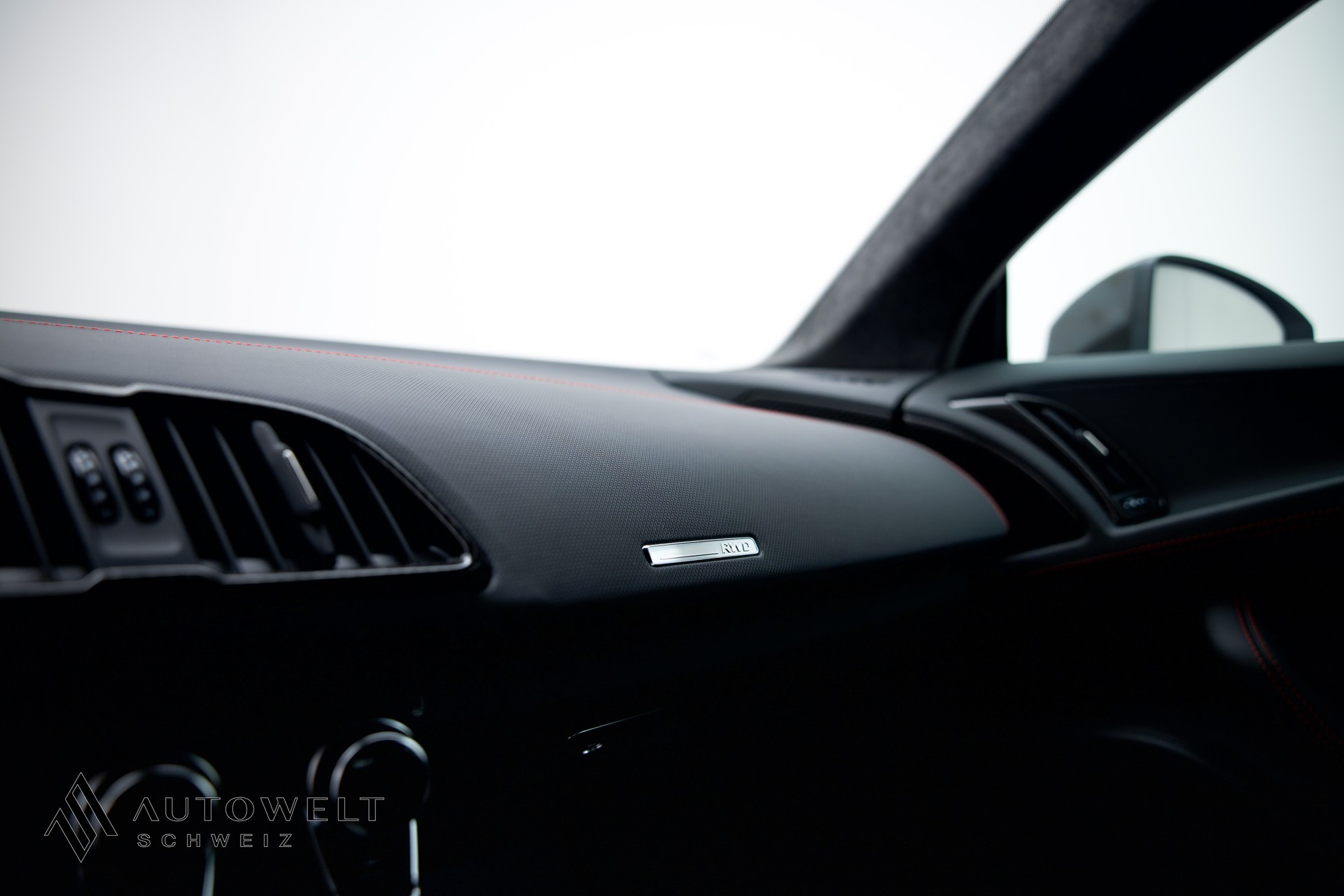 AUDI R8 Coupé GT RWD S-Tronic-image-6