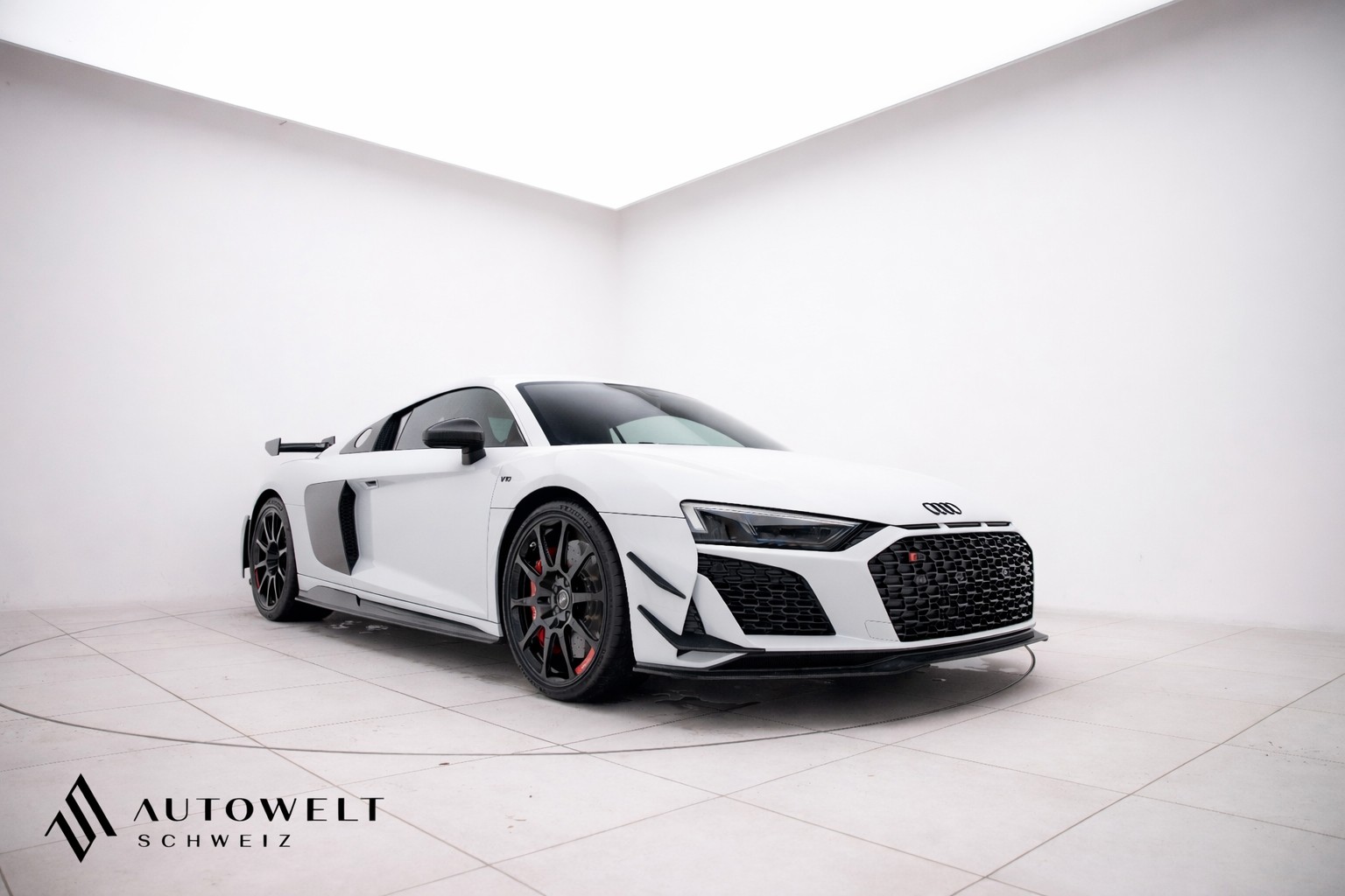 AUDI R8 Coupé GT RWD S-Tronic-image-0
