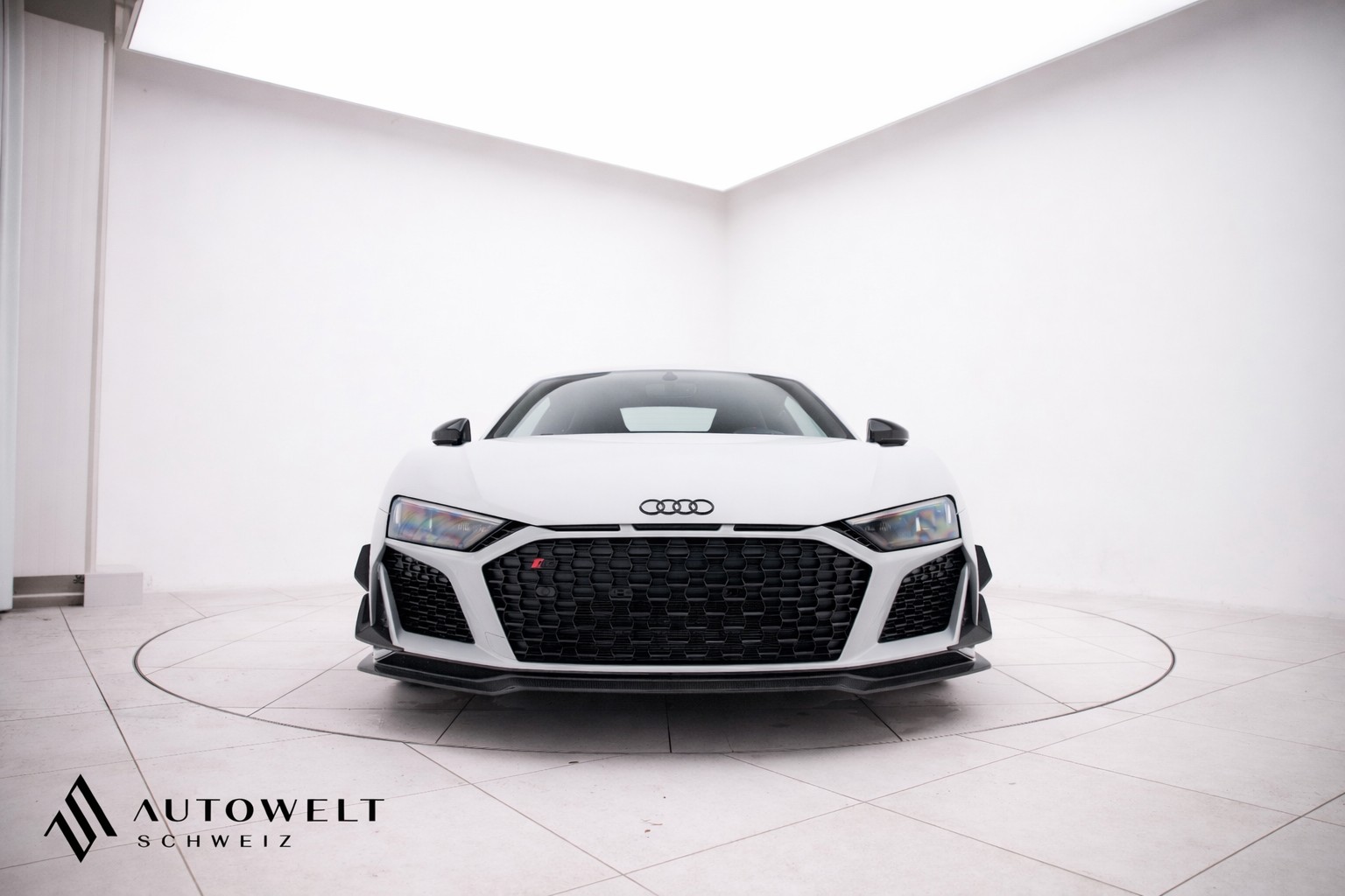 AUDI R8 Coupé GT RWD S-Tronic-image-3