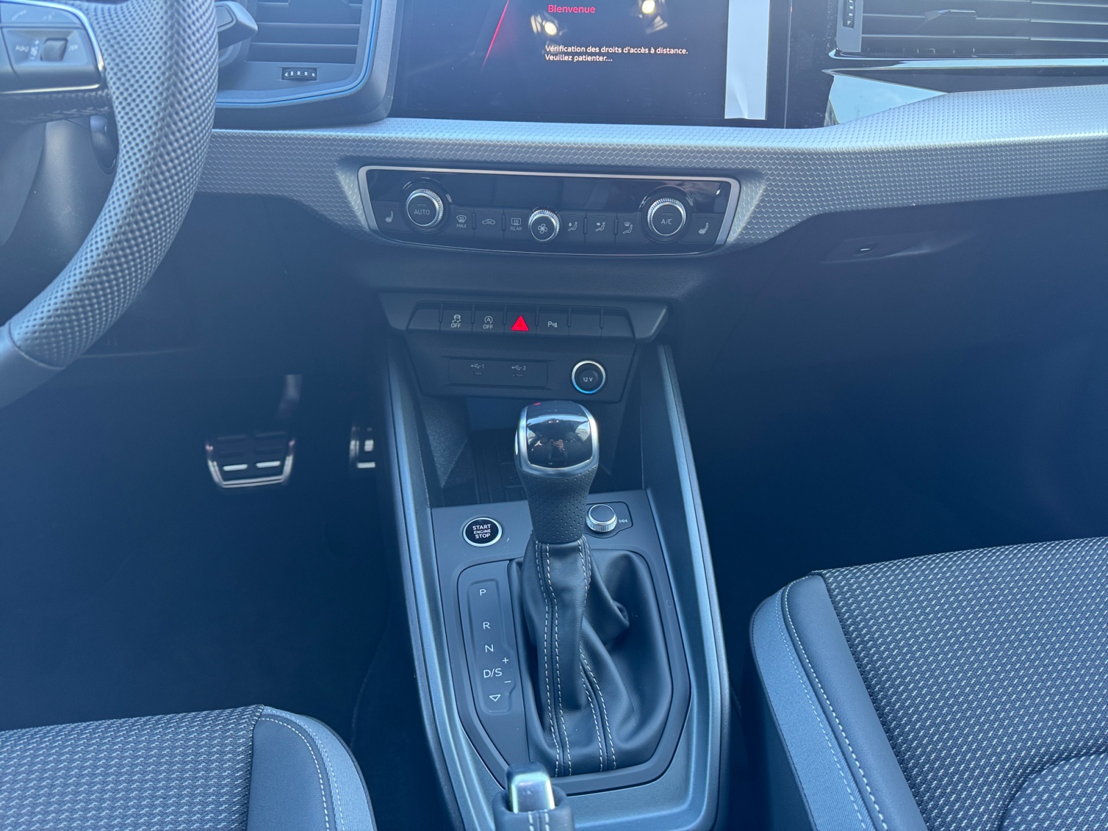 AUDI A1 Sportback 30 TFSI S Line Attraction S-tronic-image-10