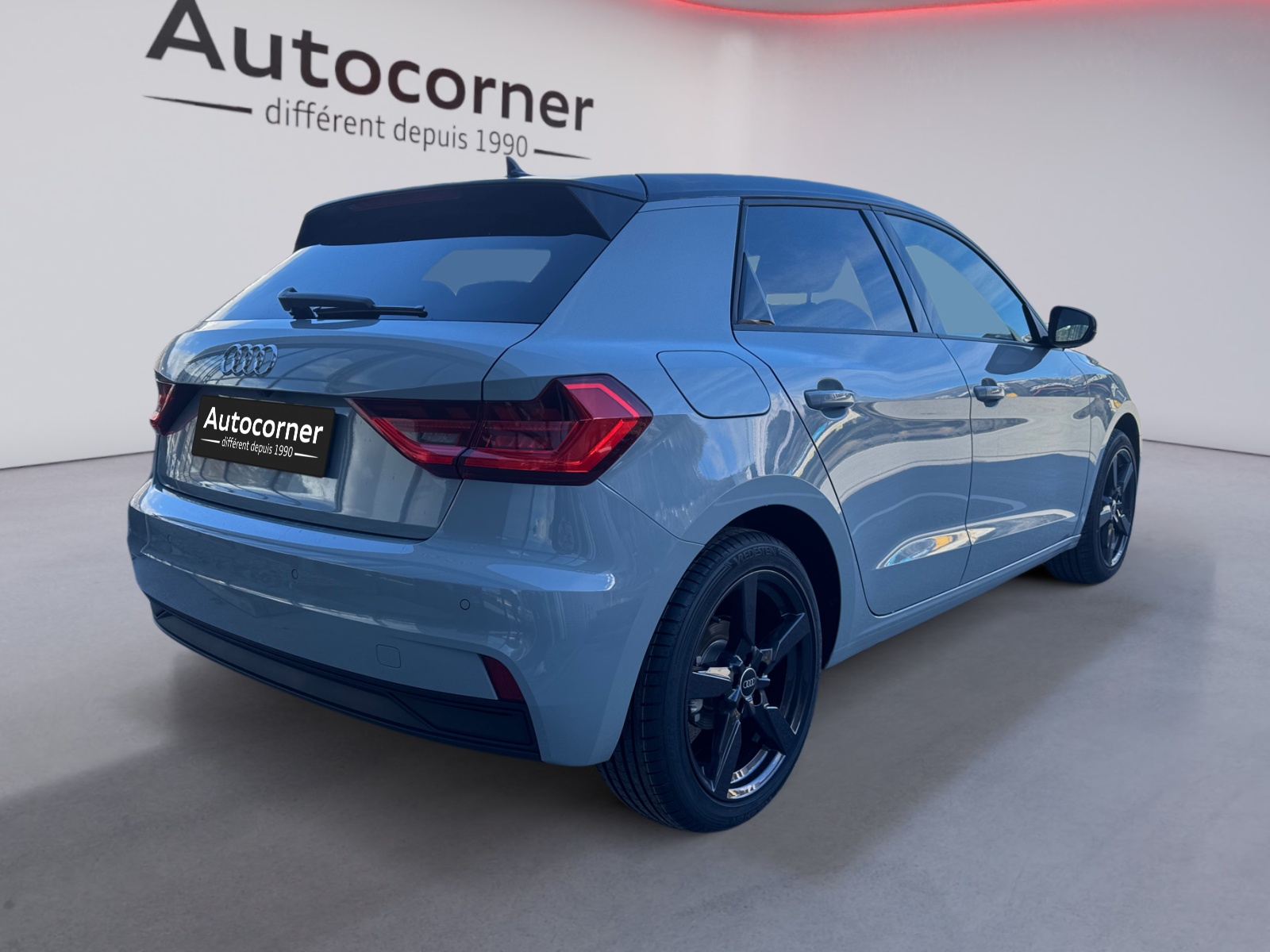 AUDI A1 Sportback 30 TFSI S Line Attraction S-tronic-image-4