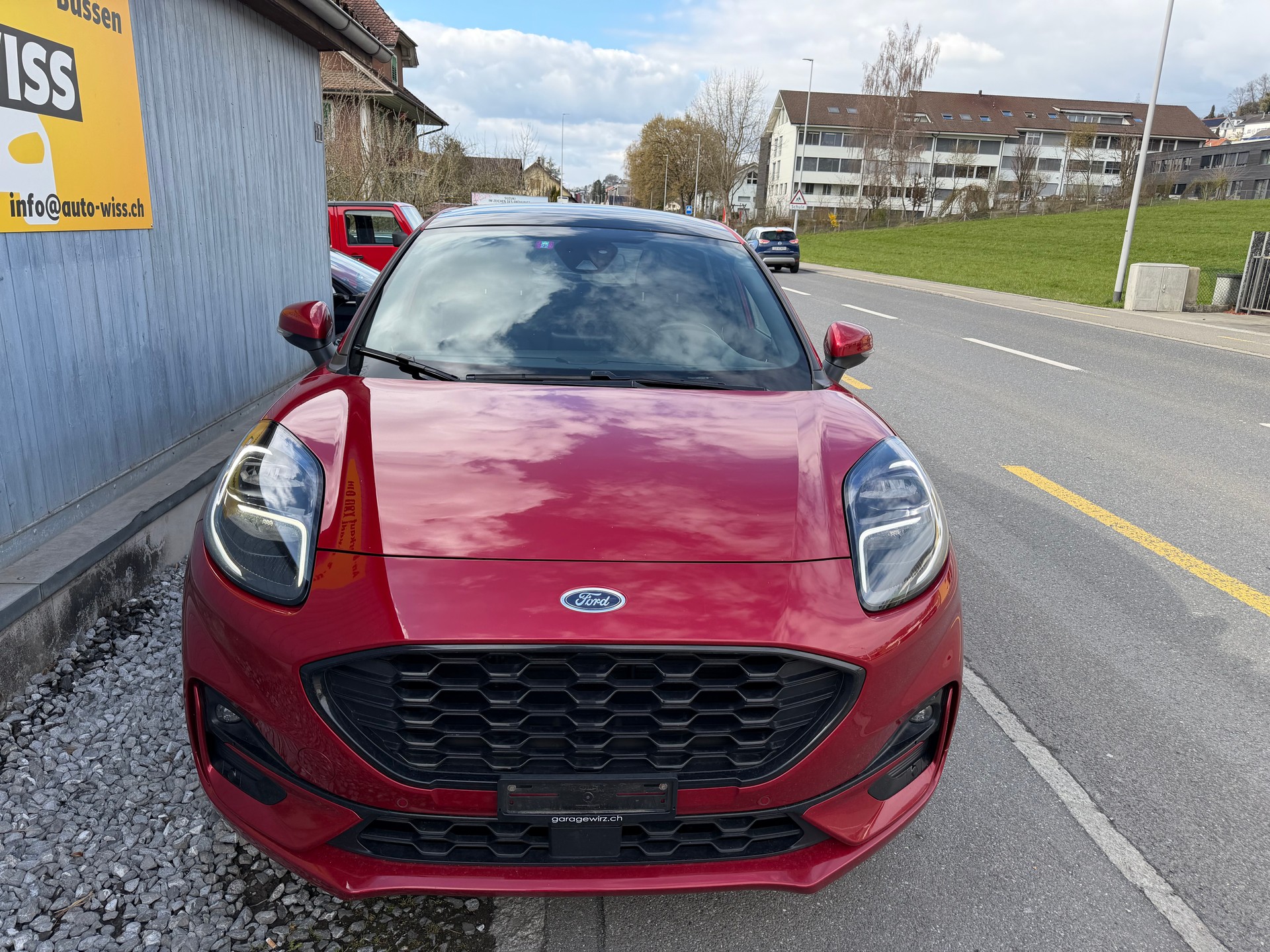 FORD Puma 1.0 MHEV ST-Line X-showroom-element-1