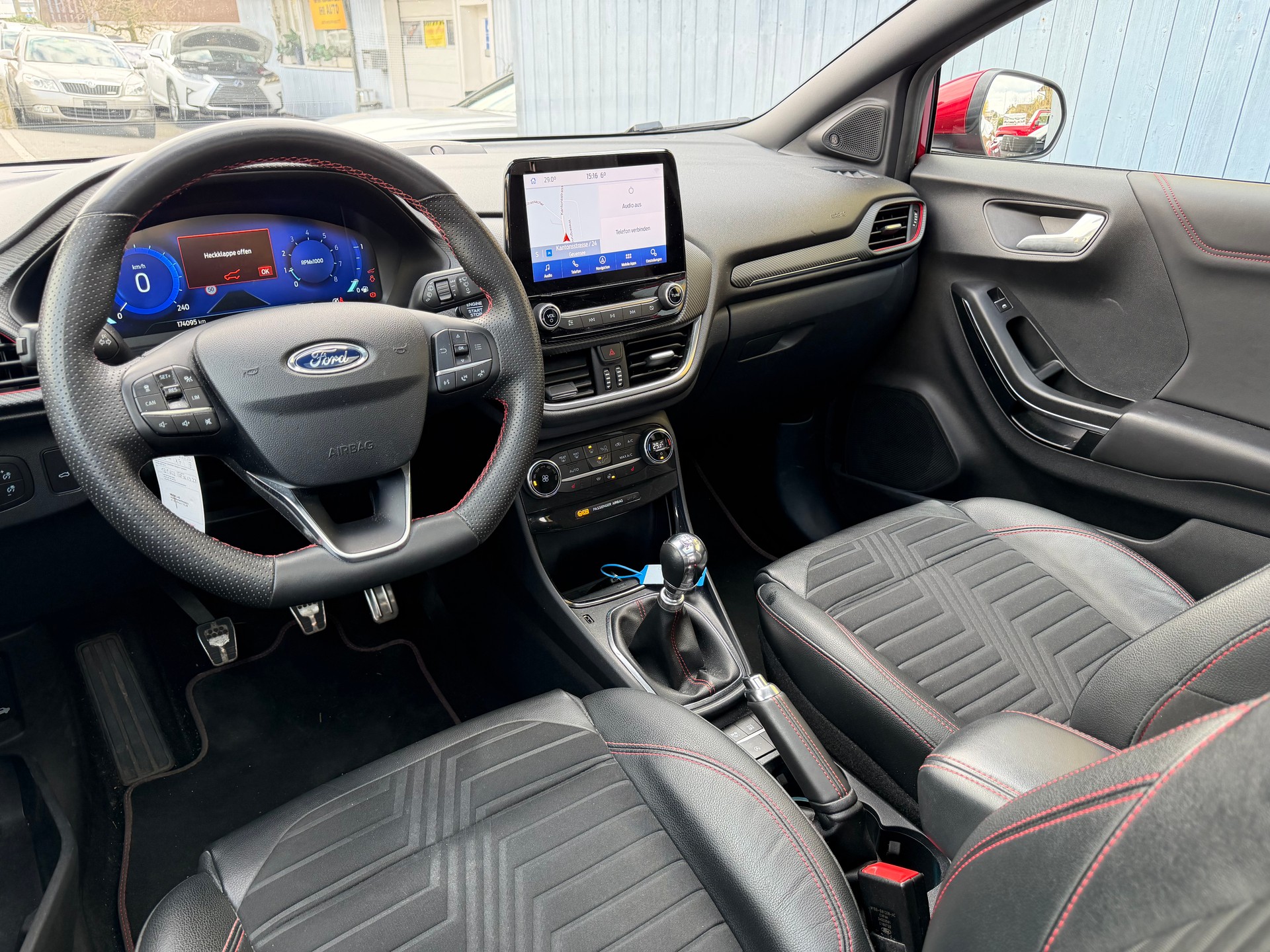 FORD Puma 1.0 MHEV ST-Line X-image-12