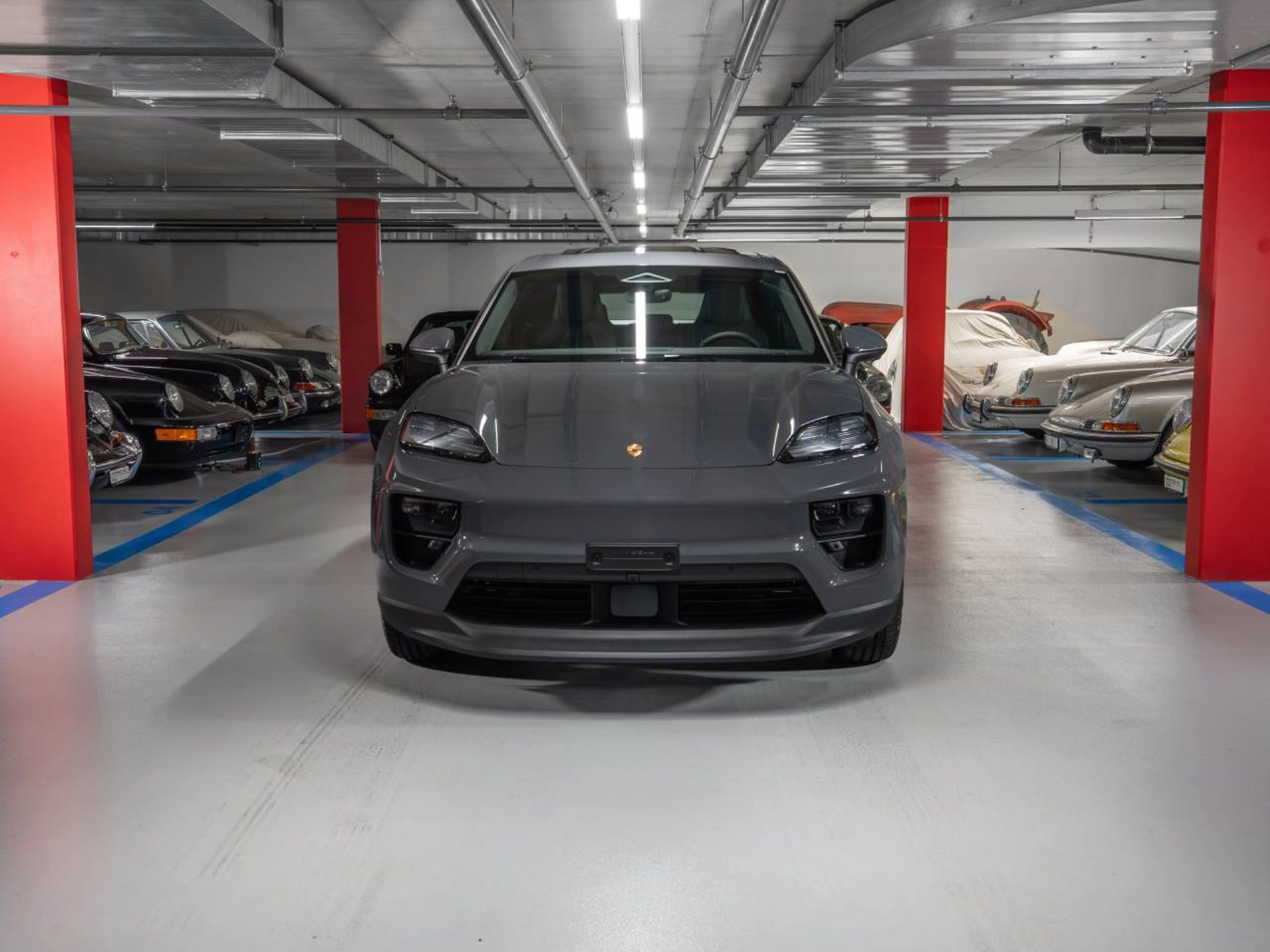PORSCHE Macan 4-image-1