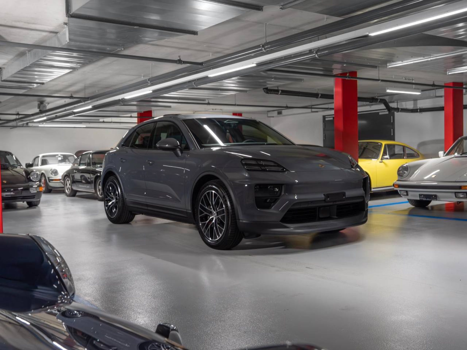 PORSCHE Macan 4-image-5
