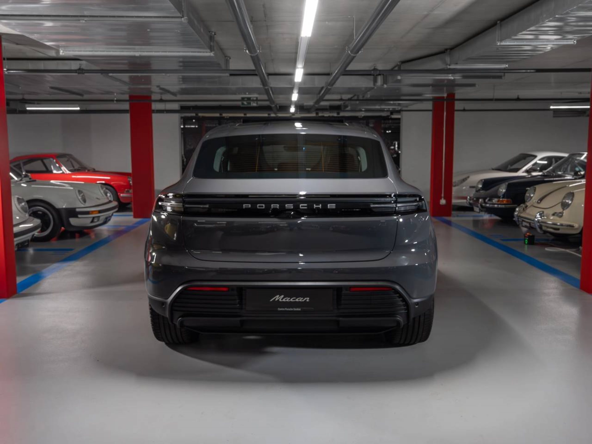 PORSCHE Macan 4-image-6