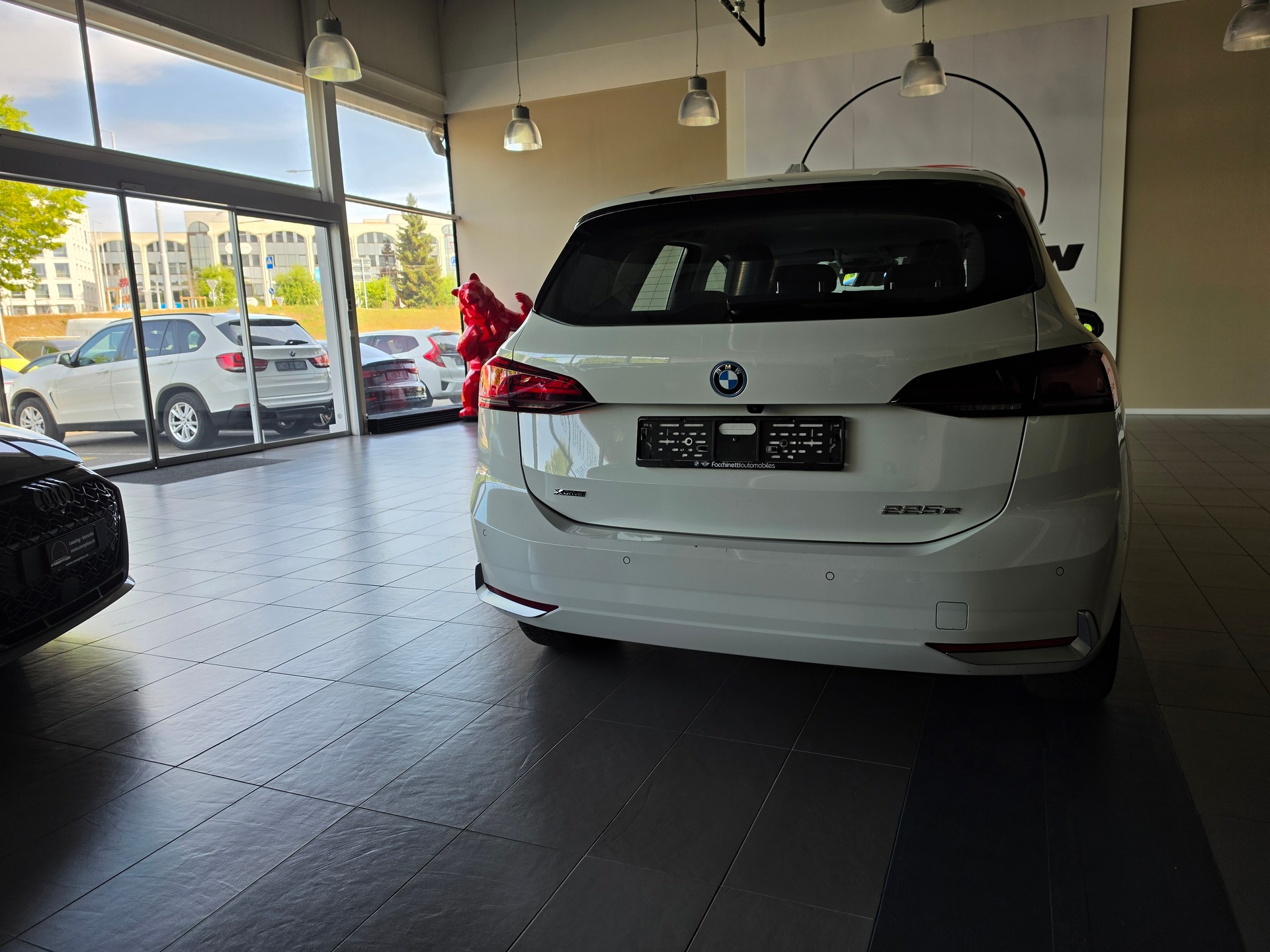 BMW 225e xDrive Active Tourer-image-4