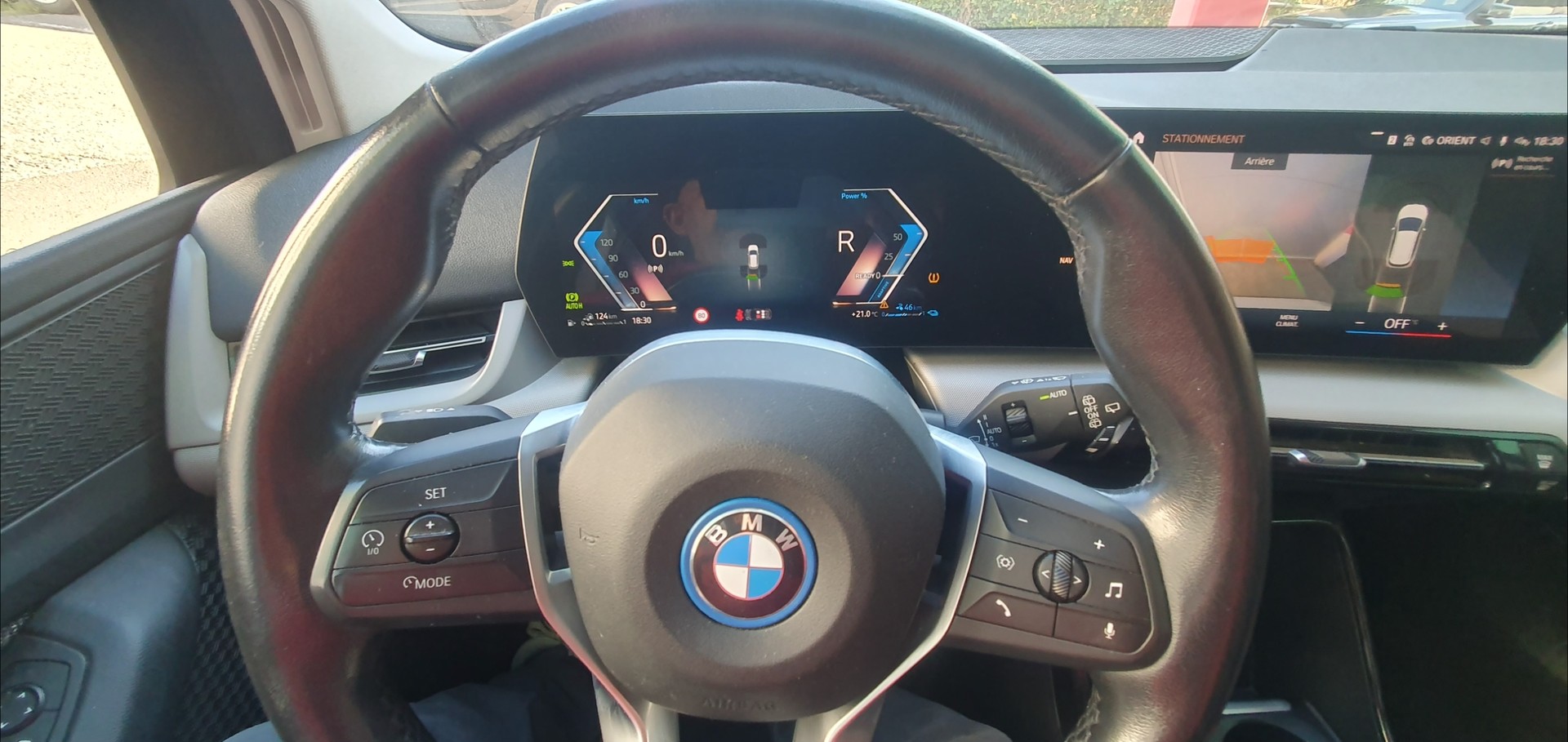 BMW 225e xDrive Active Tourer-image-8