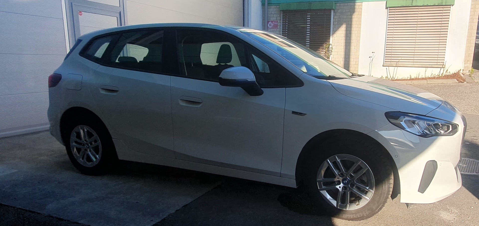BMW 225e xDrive Active Tourer-image-6