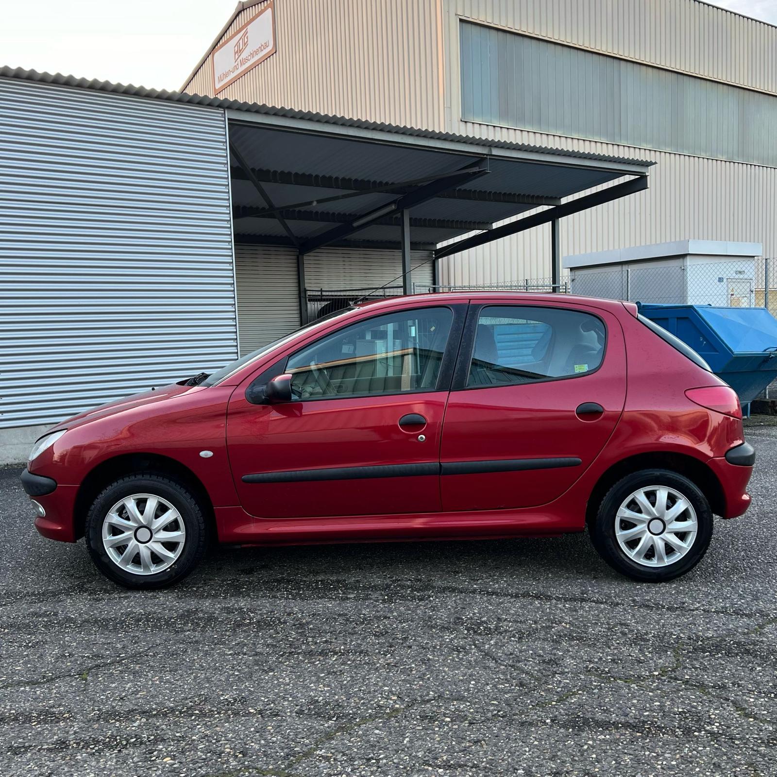 PEUGEOT 206 1.4 XT-image-1