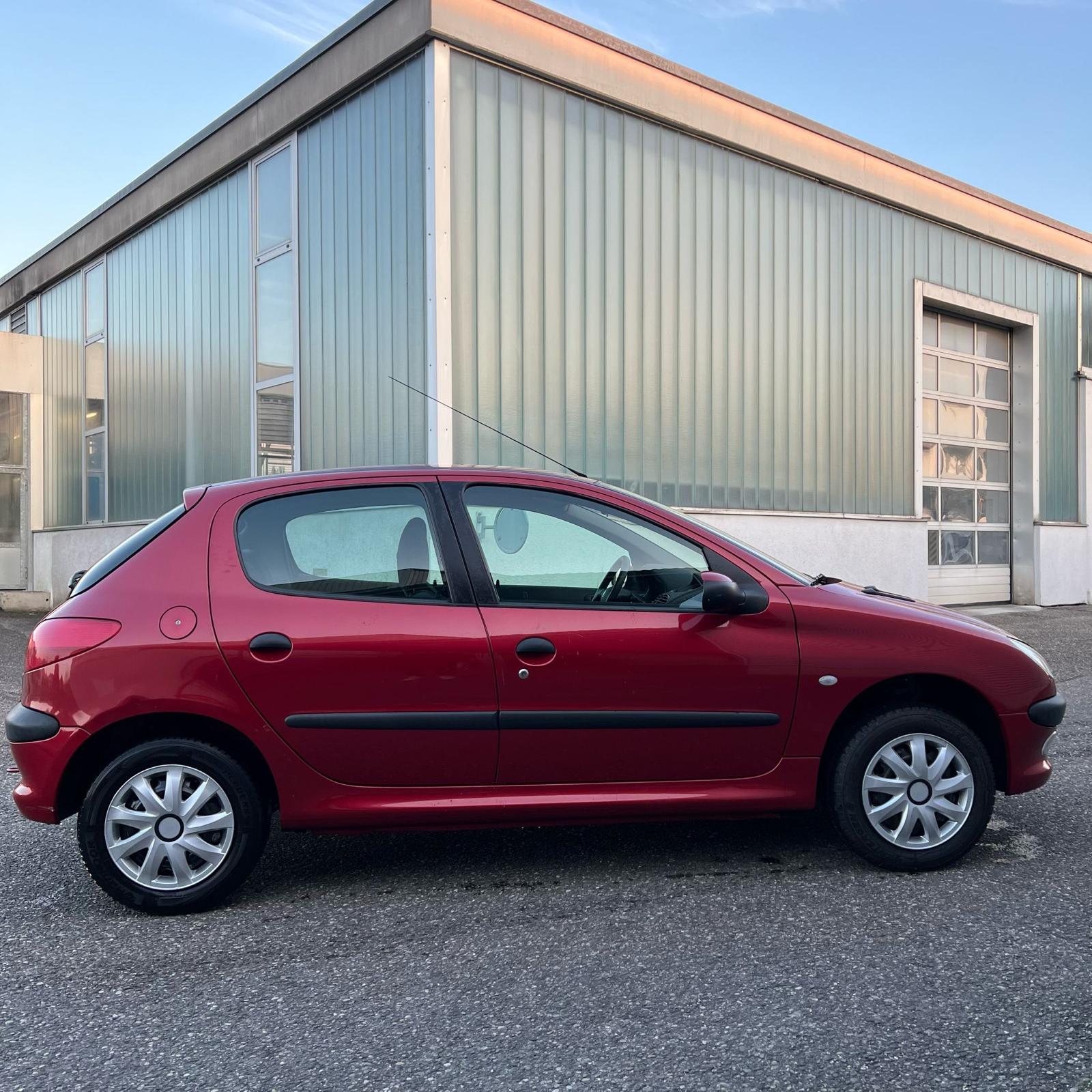 PEUGEOT 206 1.4 XT-image-5
