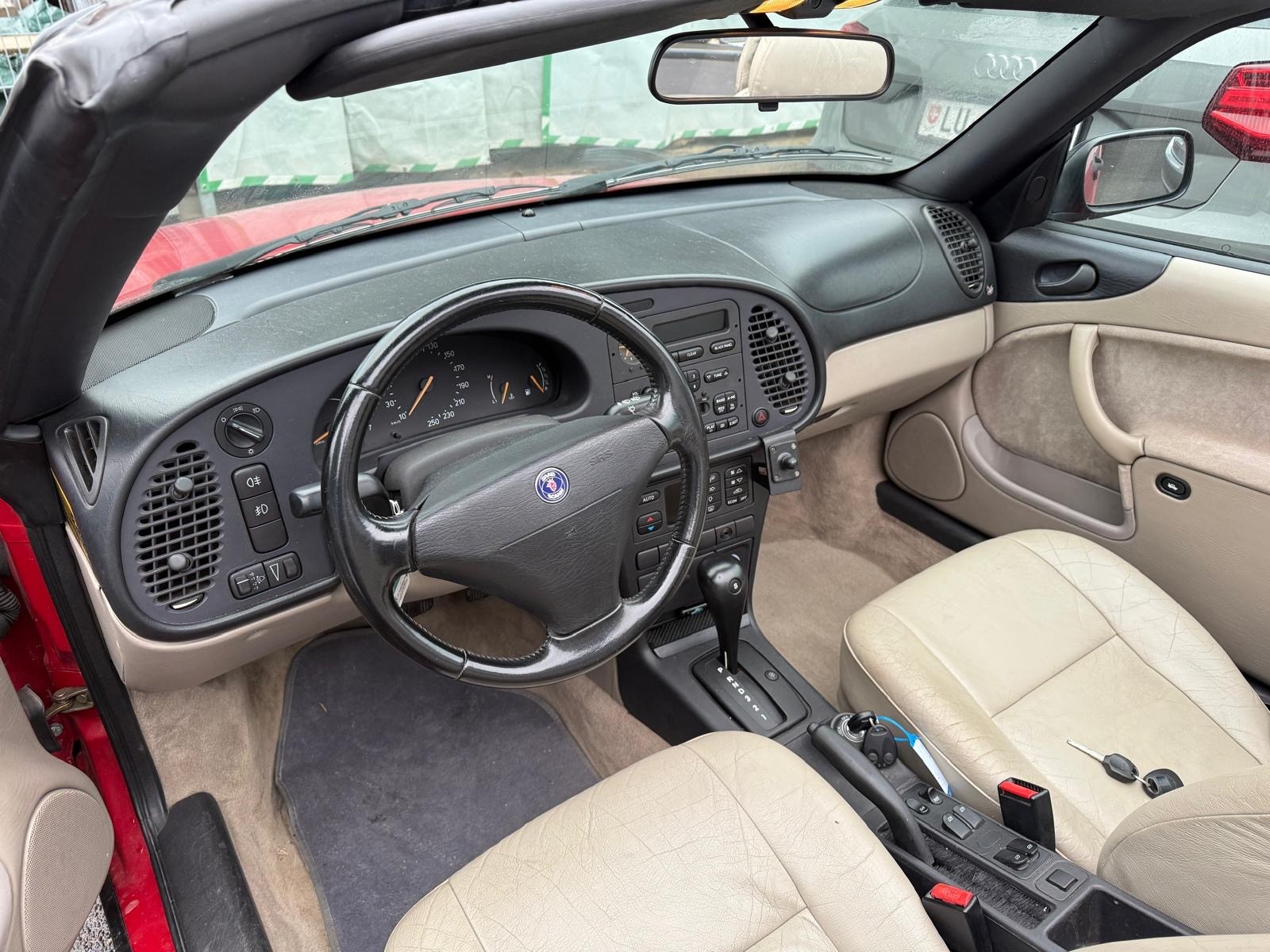 SAAB 900 SE 2.3i-16-image-6