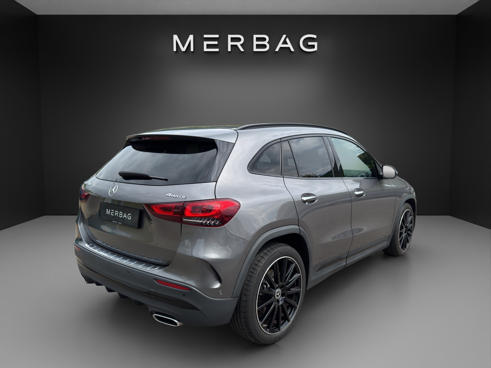 MERCEDES-BENZ GLA 220d 4Matic 8G-DCT-image-4