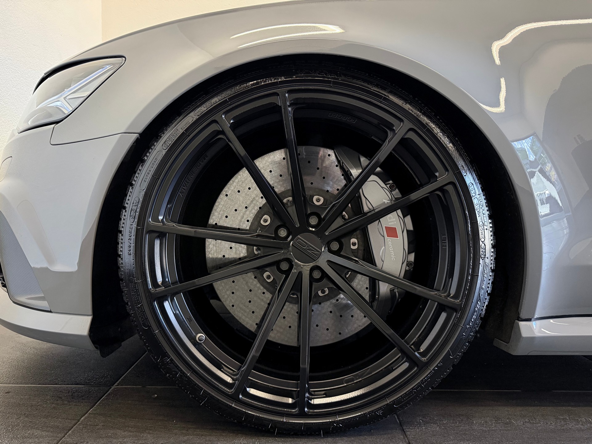 AUDI RS6 Avant 4.0 TFSI V8 performance "Gepfeffert "quattro "Nardo"-image-5