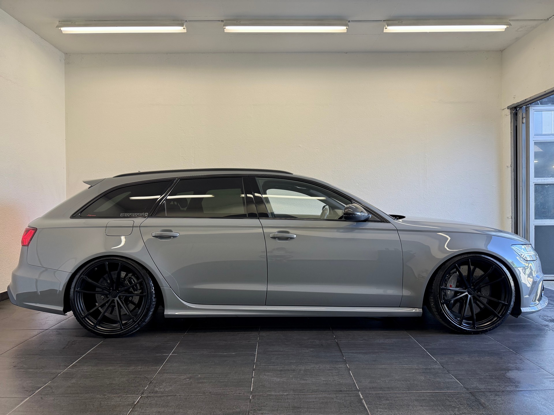 AUDI RS6 Avant 4.0 TFSI V8 performance "Gepfeffert "quattro "Nardo"-image-4