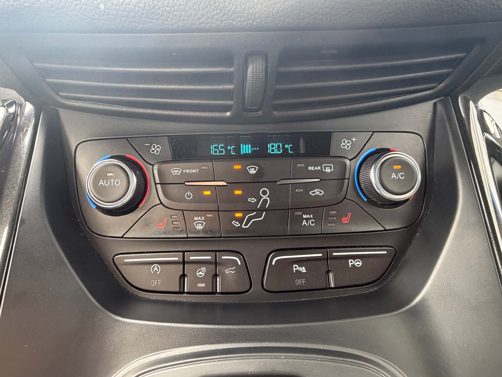FORD Kuga 2.0 TDCi 180 ST-Line 2.100kg Anhängelast-image-9